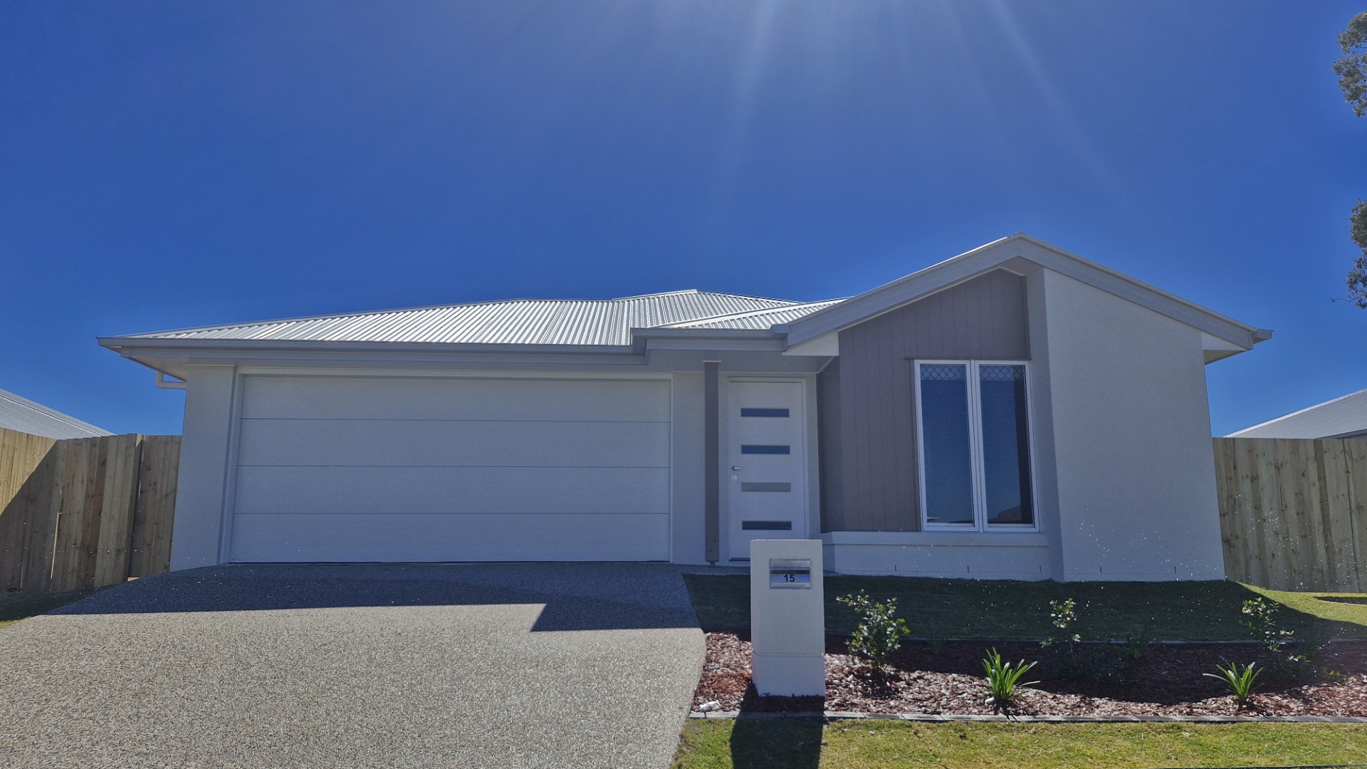 15 Helvig Circuit, PIALBA, QLD 4655 AUS