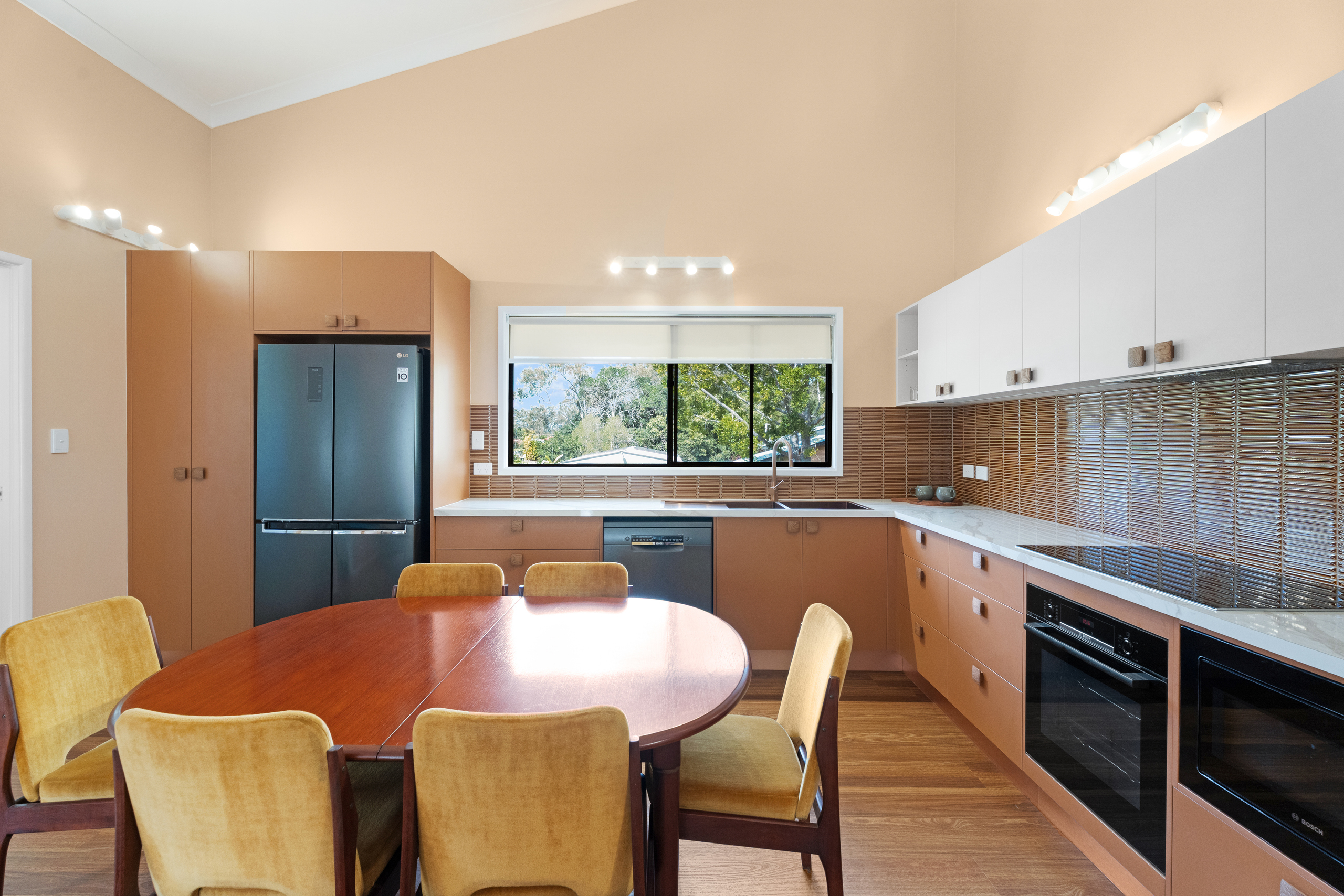 12-14 Parraweena Court, POINT VERNON, QLD 4655 AUS