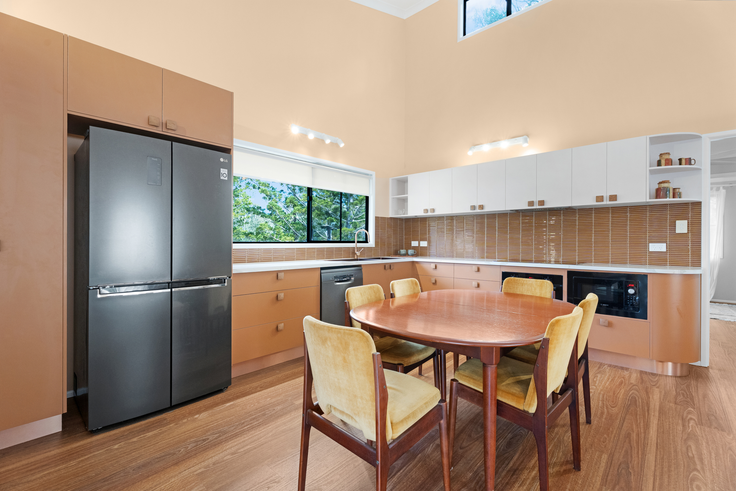 12-14 Parraweena Court, POINT VERNON, QLD 4655 AUS