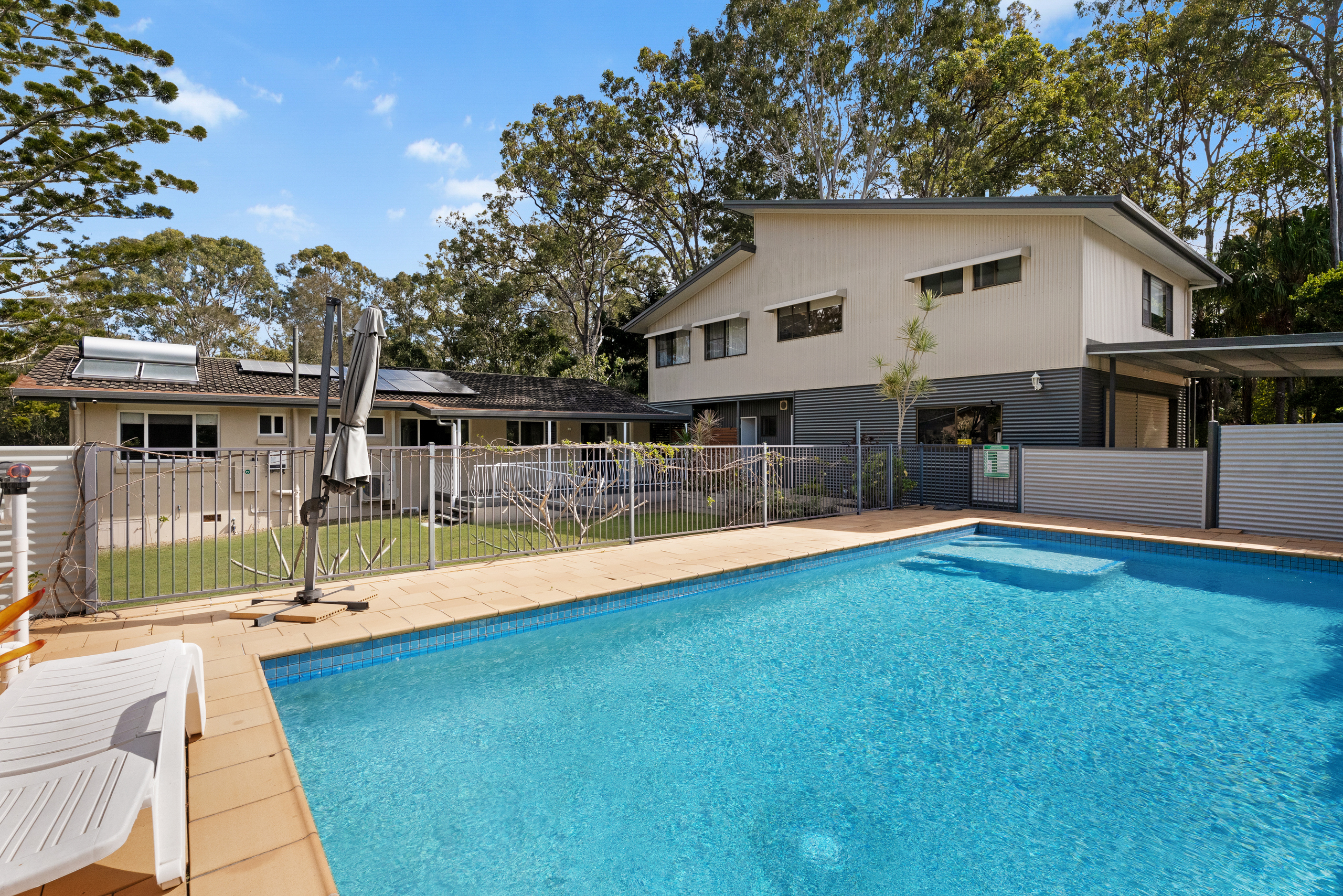12-14 Parraweena Court, POINT VERNON, QLD 4655 AUS