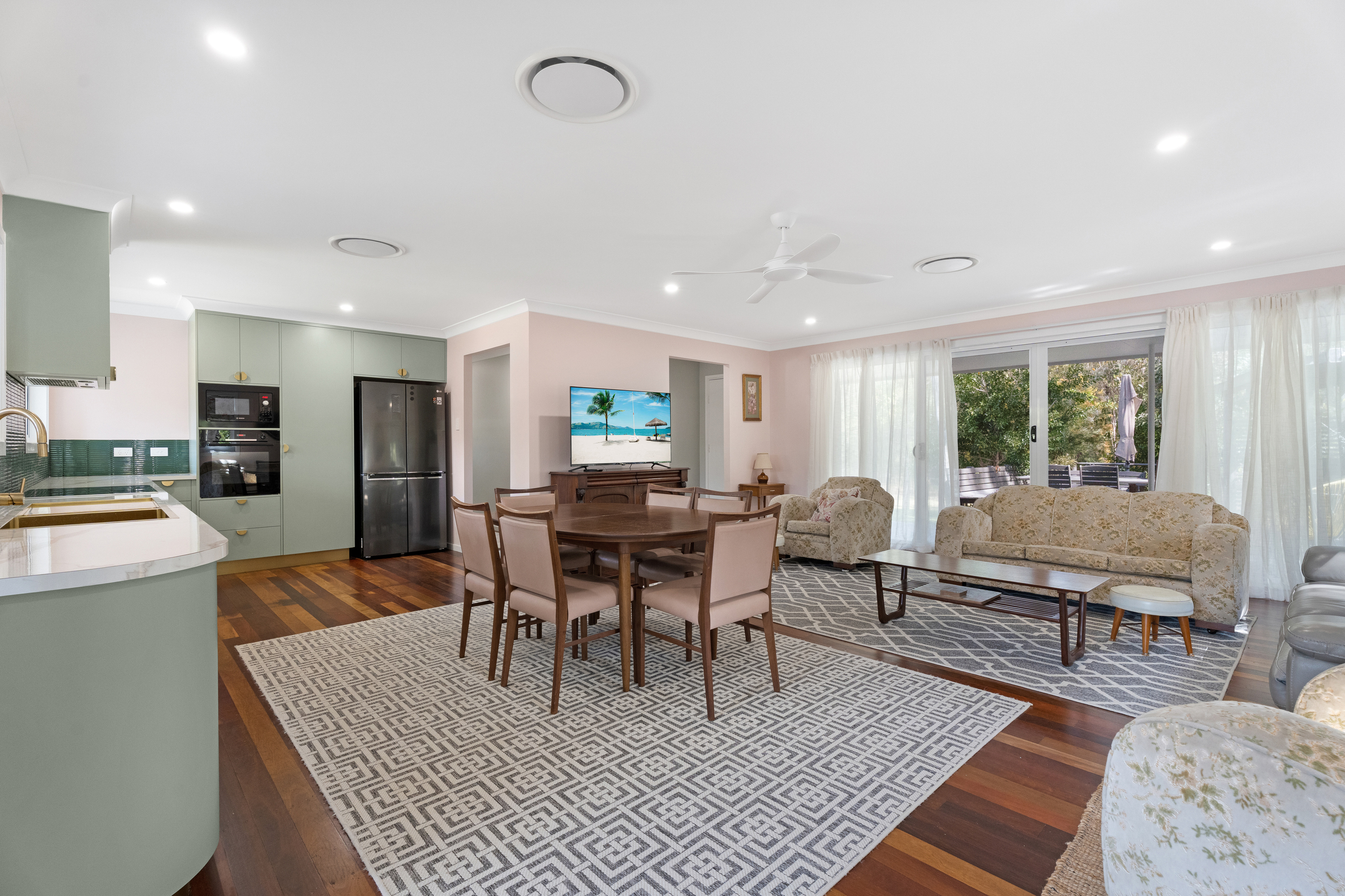 12-14 Parraweena Court, POINT VERNON, QLD 4655 AUS