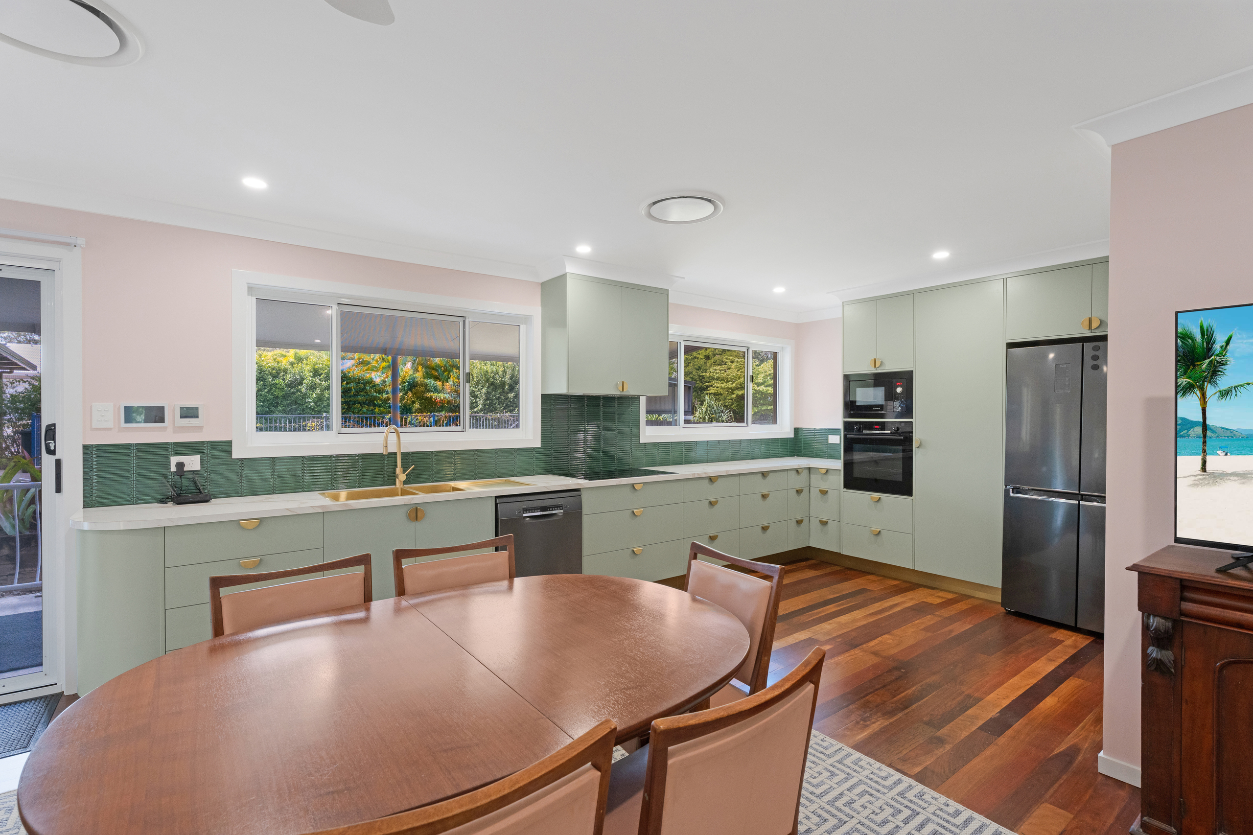 12-14 Parraweena Court, POINT VERNON, QLD 4655 AUS
