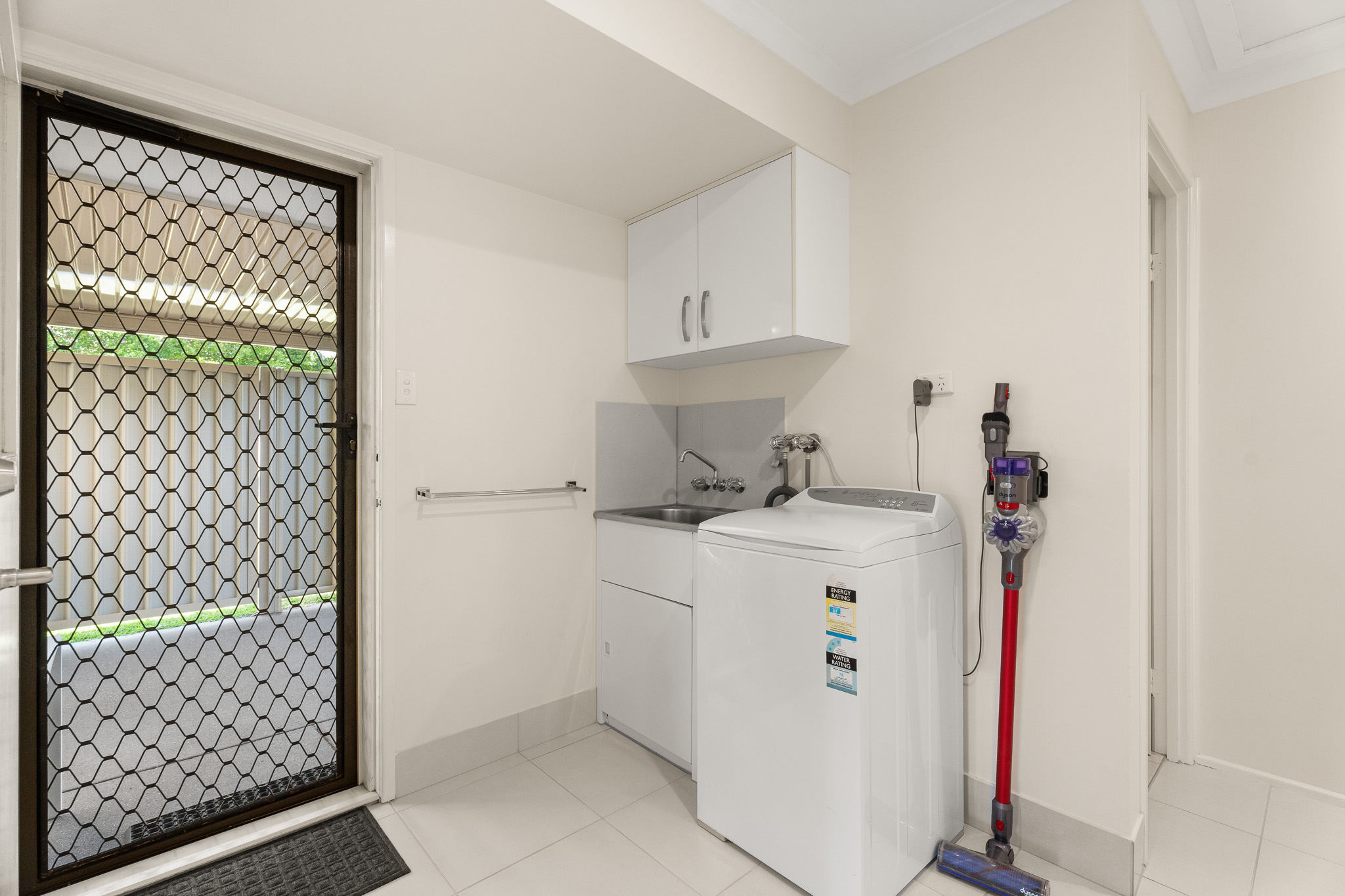 170 Truro Street, URANGAN, QLD 4655 AUS
