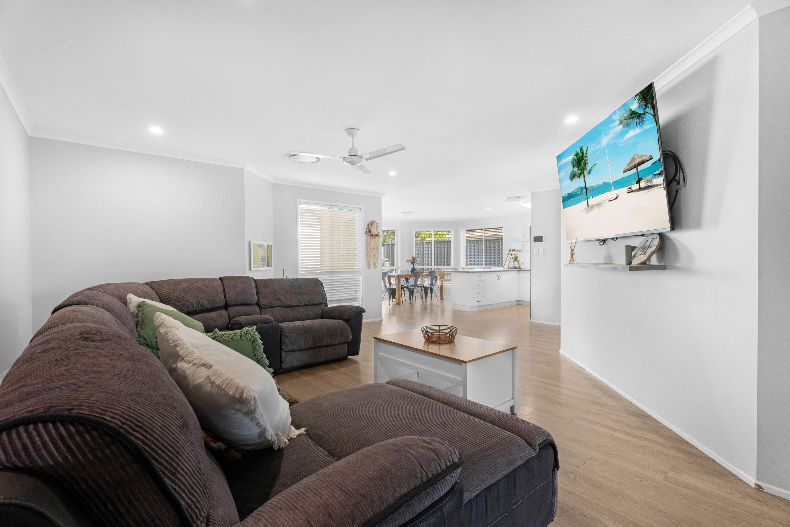 35 Ironbark Street, KAWUNGAN, QLD 4655 AUS
