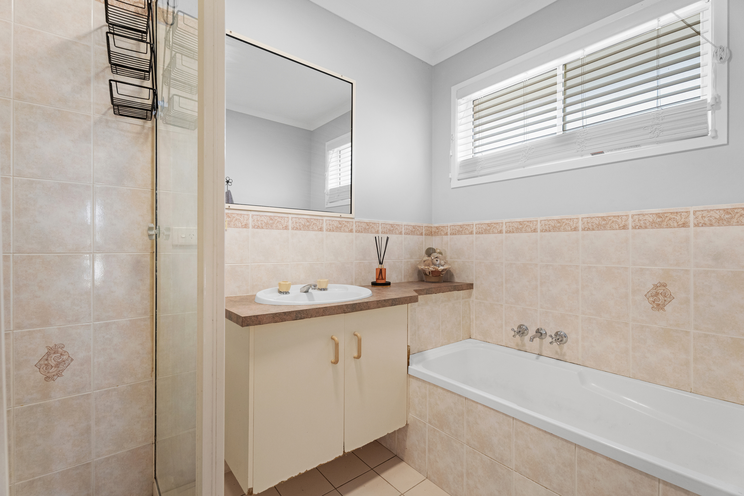 35 Ironbark Street, KAWUNGAN, QLD 4655 AUS