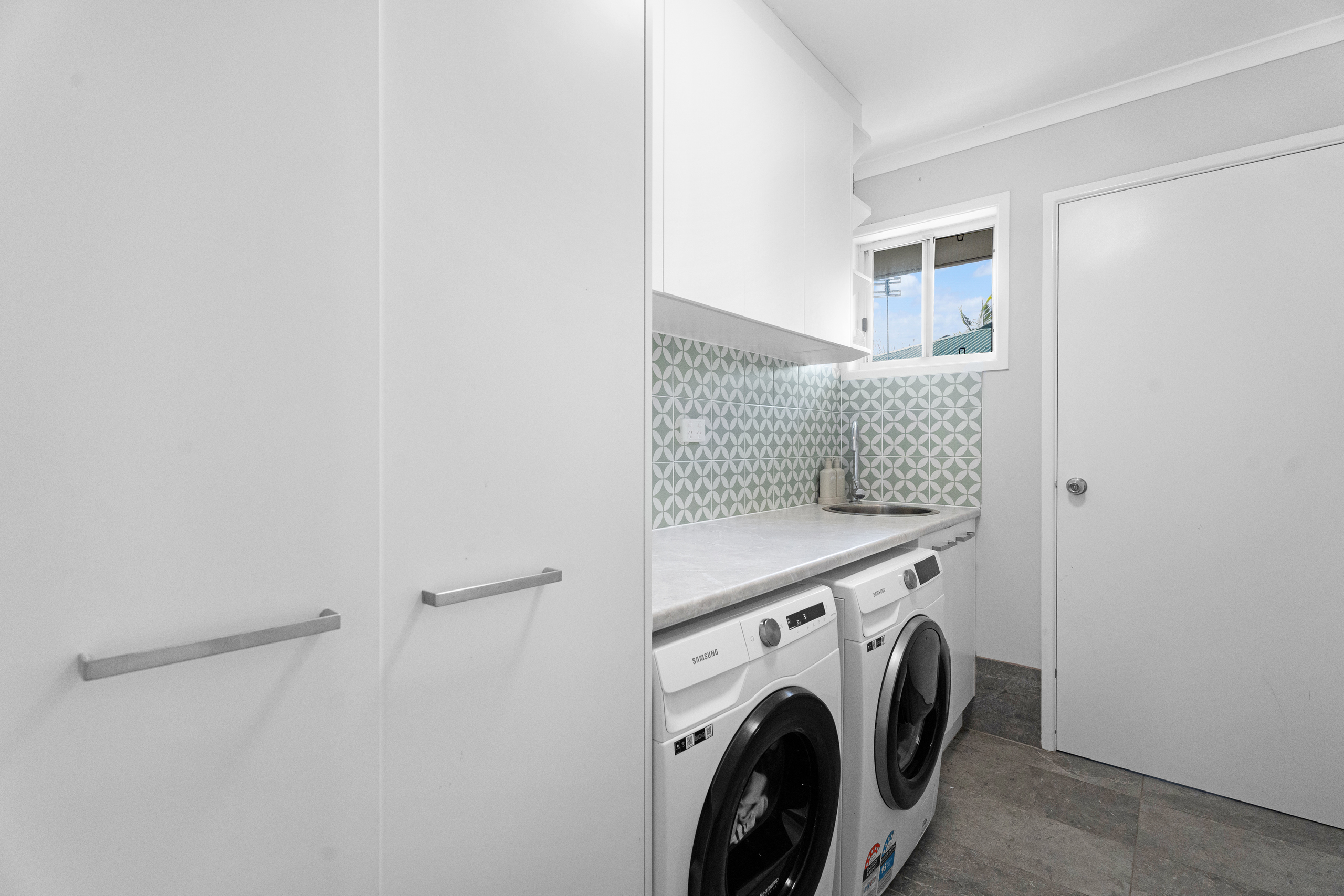 35 Ironbark Street, KAWUNGAN, QLD 4655 AUS