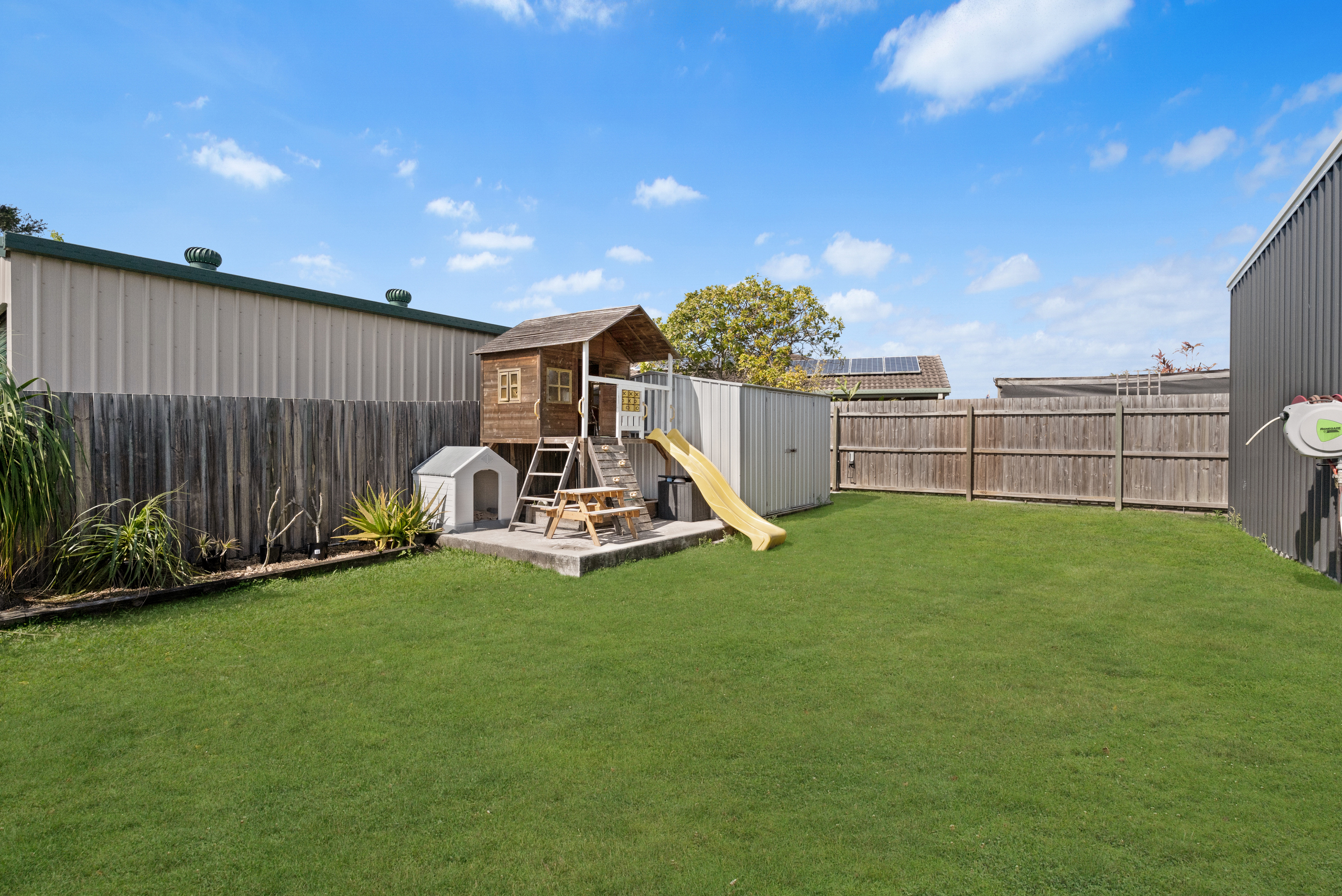 35 Ironbark Street, KAWUNGAN, QLD 4655 AUS