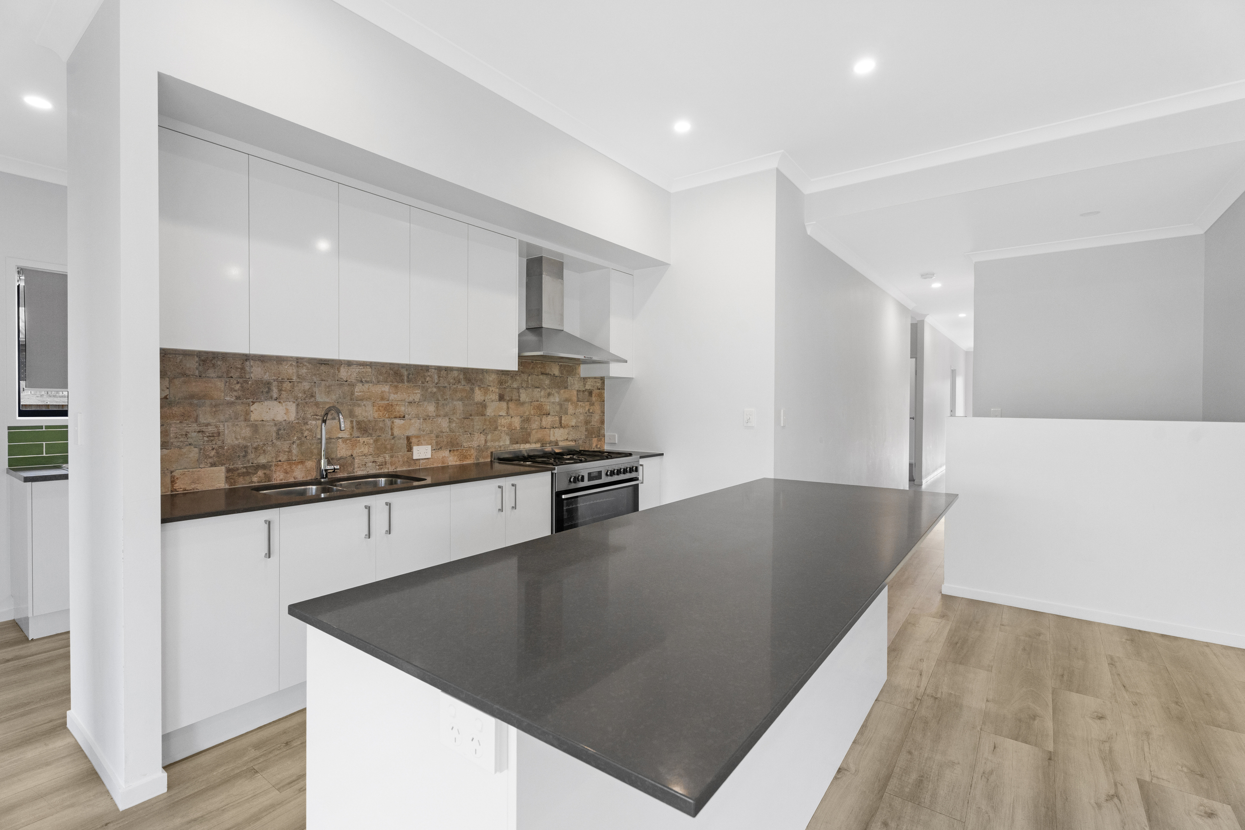 55 Oleander Avenue, KAWUNGAN, QLD 4655 AUS