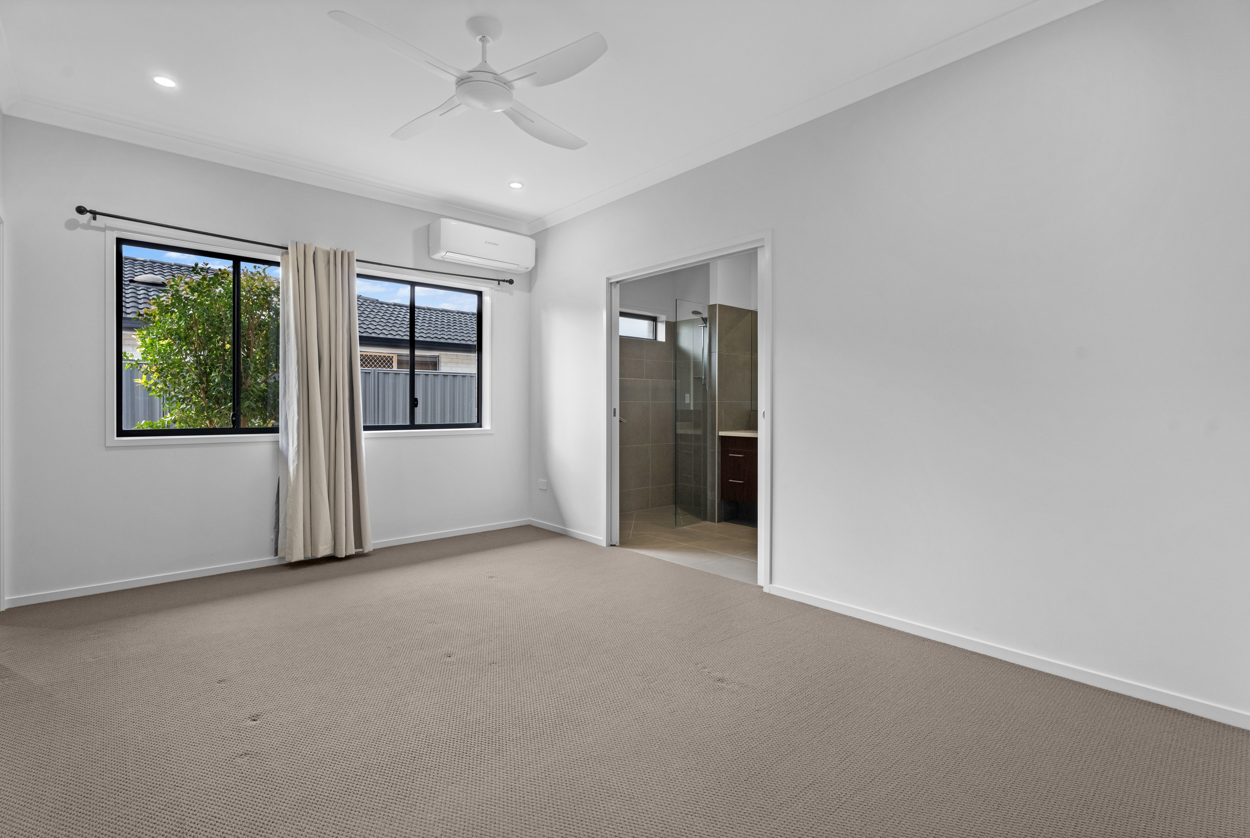 55 Oleander Avenue, KAWUNGAN, QLD 4655 AUS