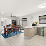 15 Bonavista Way, ELI WATERS, QLD 4655 AUS