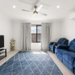 15 Bonavista Way, ELI WATERS, QLD 4655 AUS