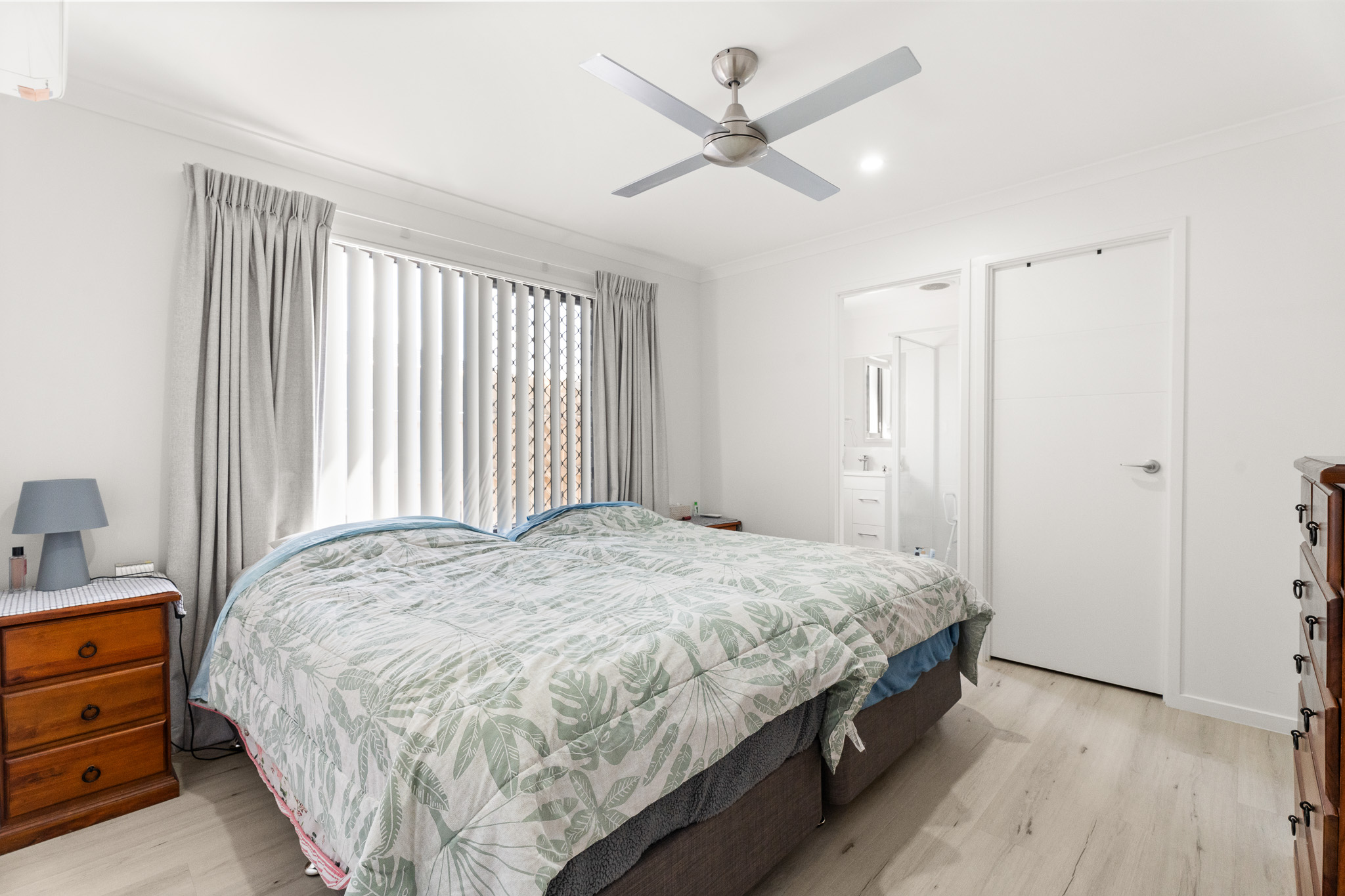 15 Bonavista Way, ELI WATERS, QLD 4655 AUS