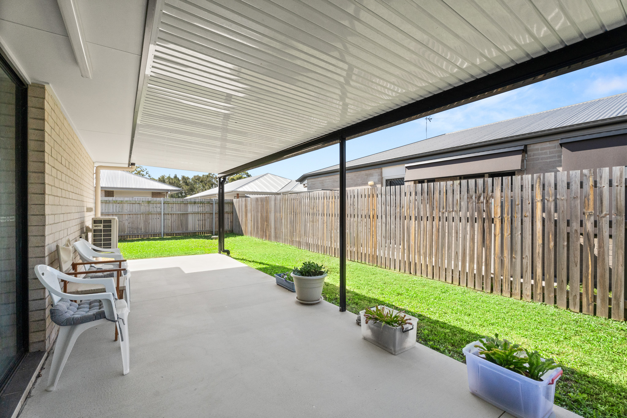 15 Bonavista Way, ELI WATERS, QLD 4655 AUS