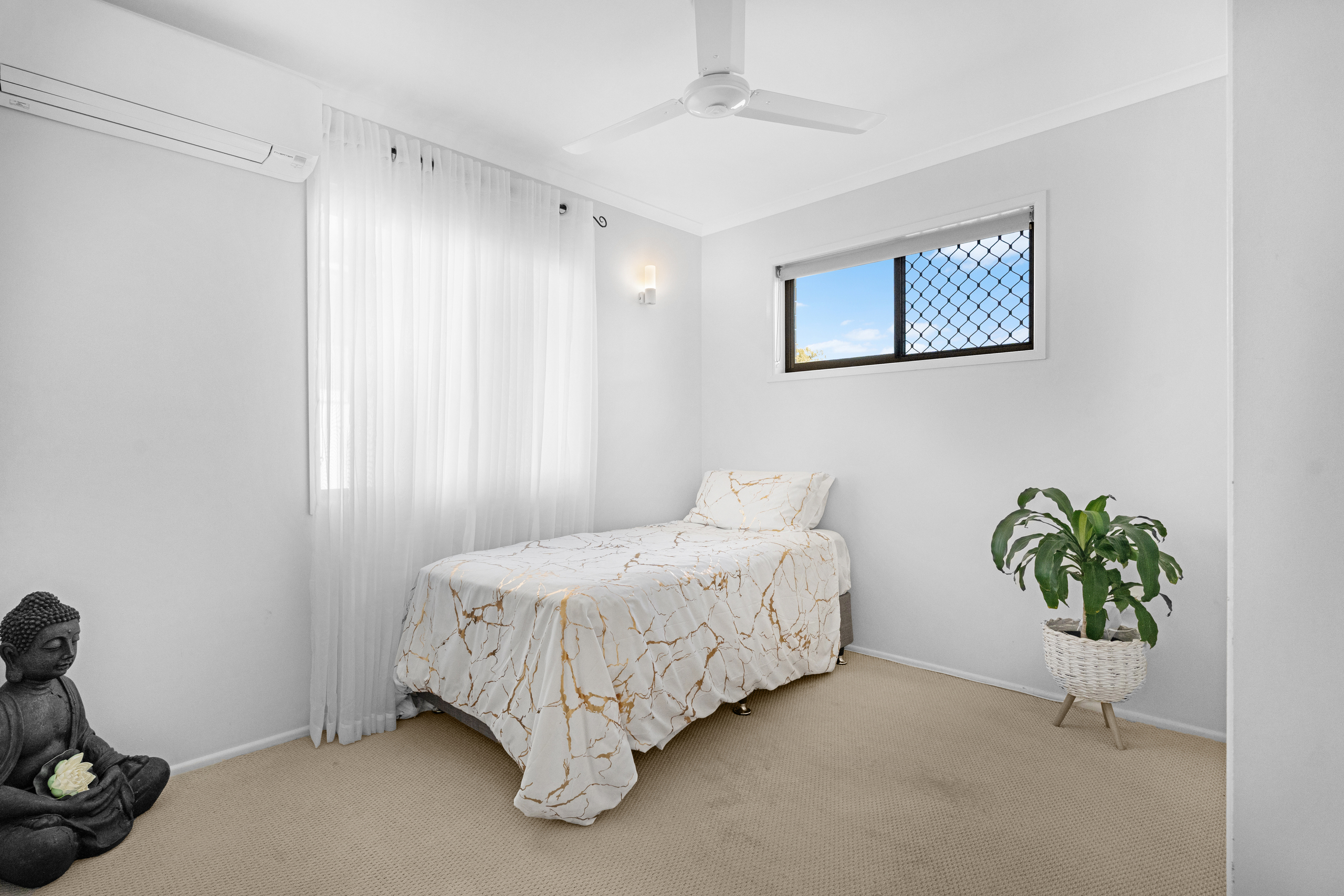69 Lauren Street, URANGAN, QLD 4655 AUS