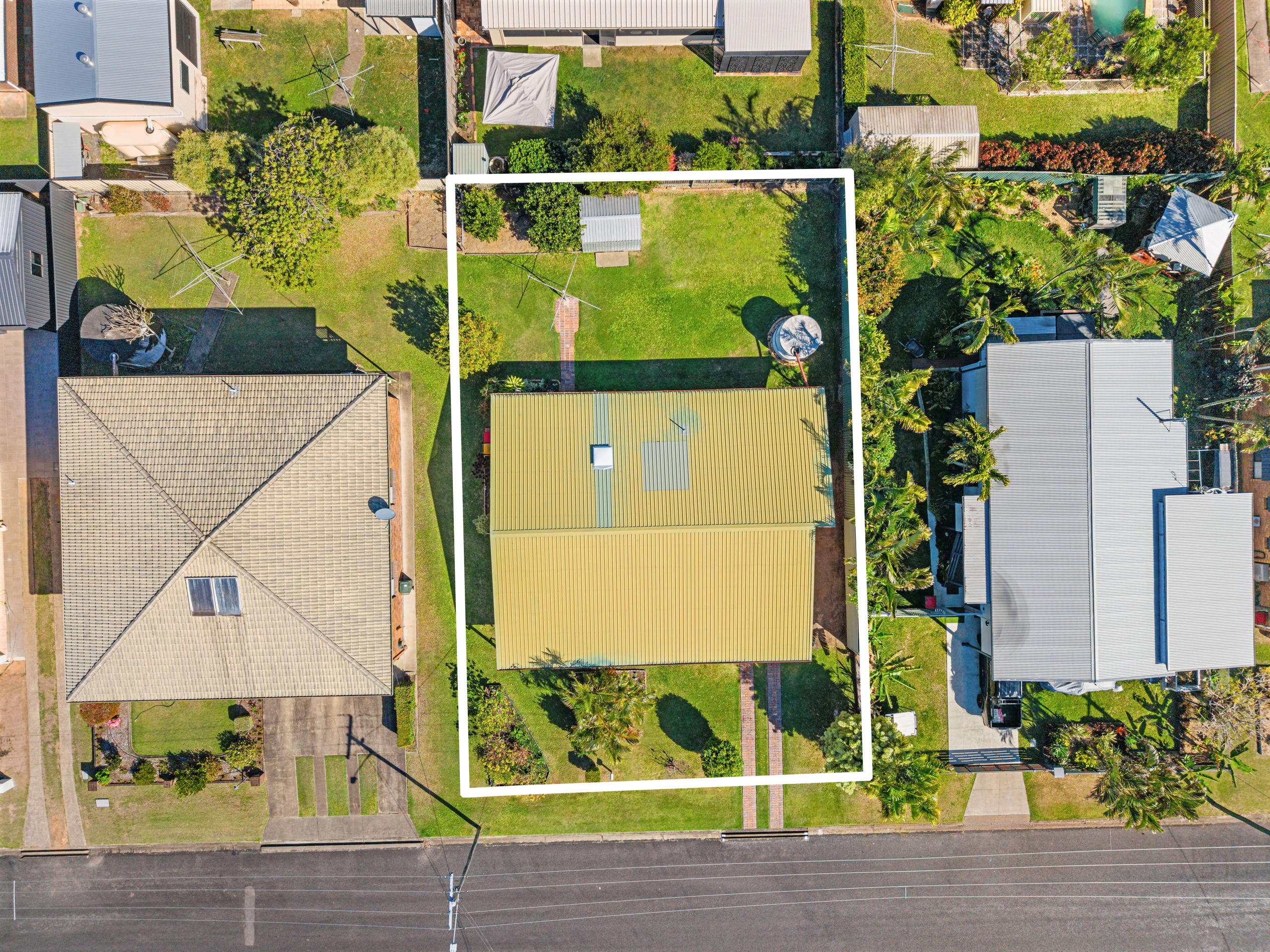 13 Moonbi Street, SCARNESS, QLD 4655 AUS