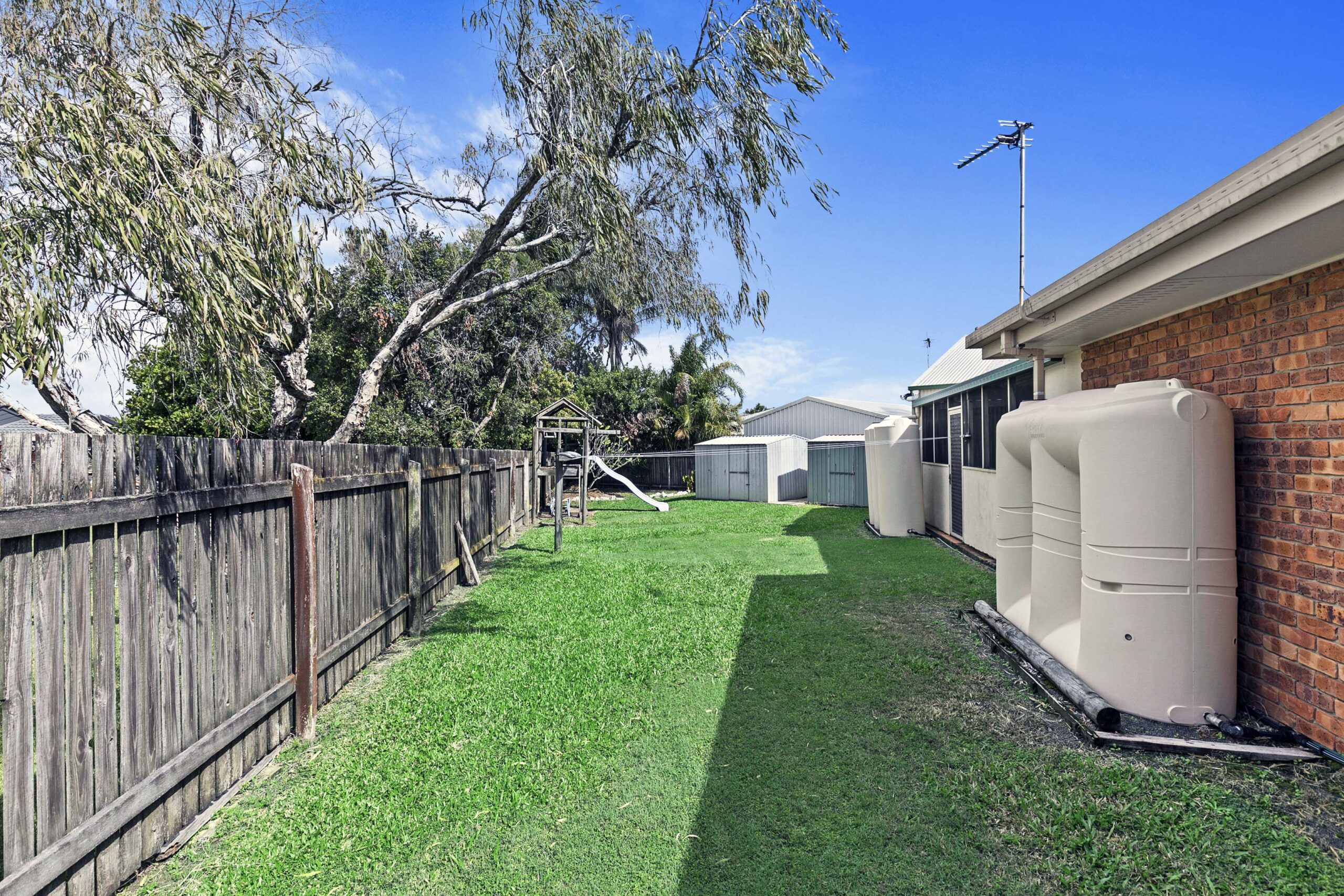 9 Queben Court, KAWUNGAN, QLD 4655 AUS