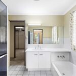 9 Queben Court, KAWUNGAN, QLD 4655 AUS