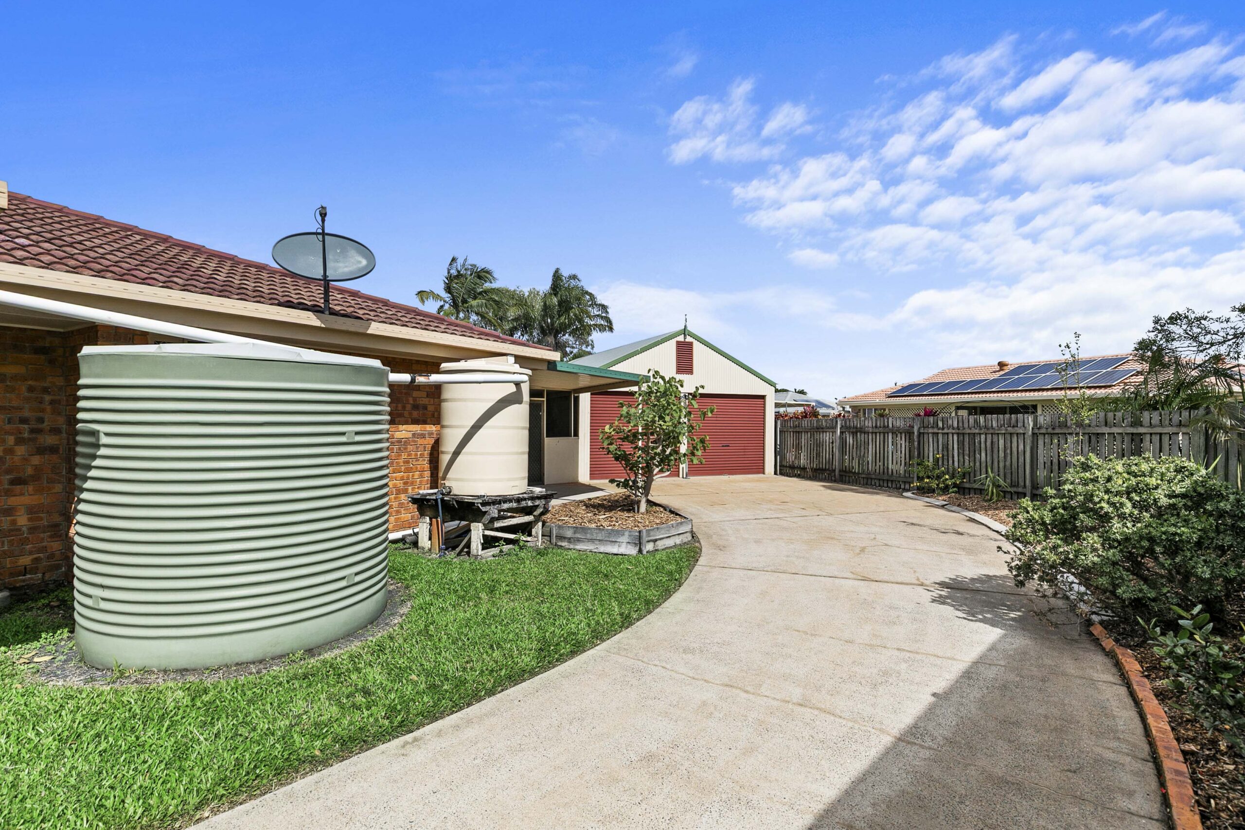 9 Queben Court, KAWUNGAN, QLD 4655 AUS