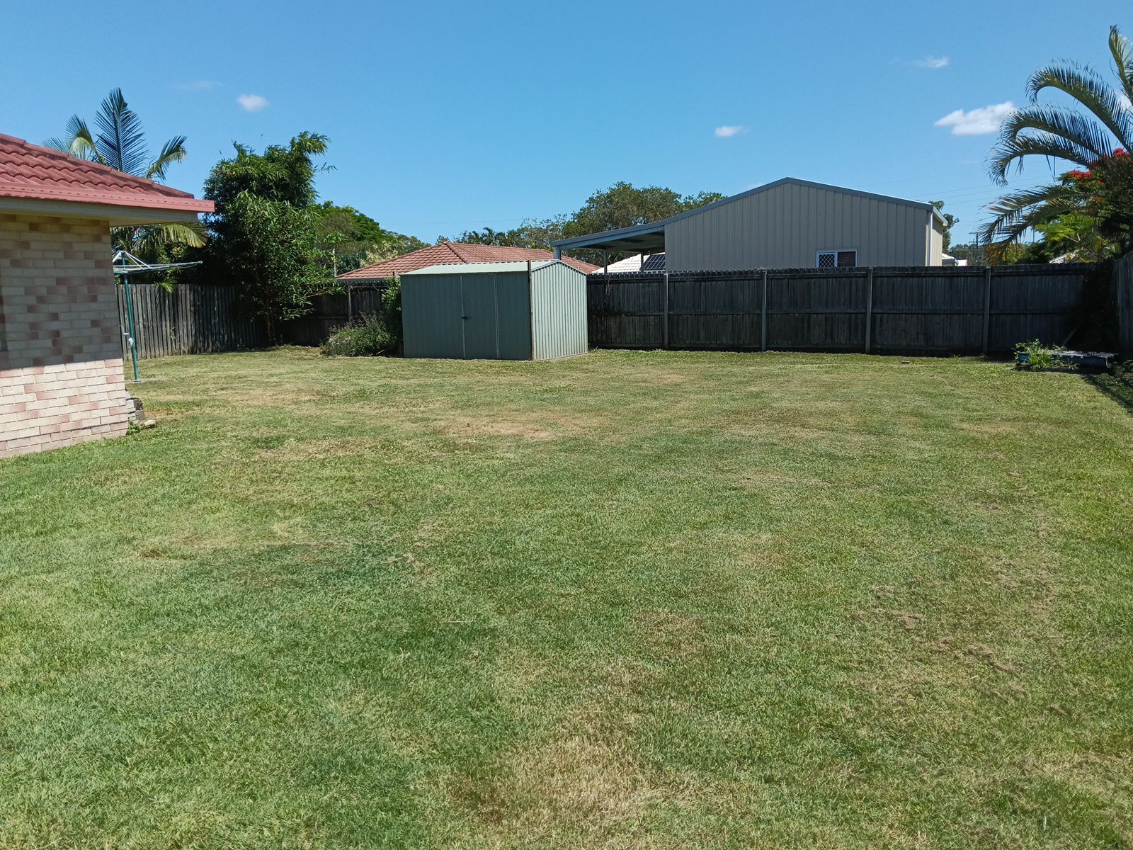 25 Vicki Parade, TORQUAY, QLD 4655 AUS