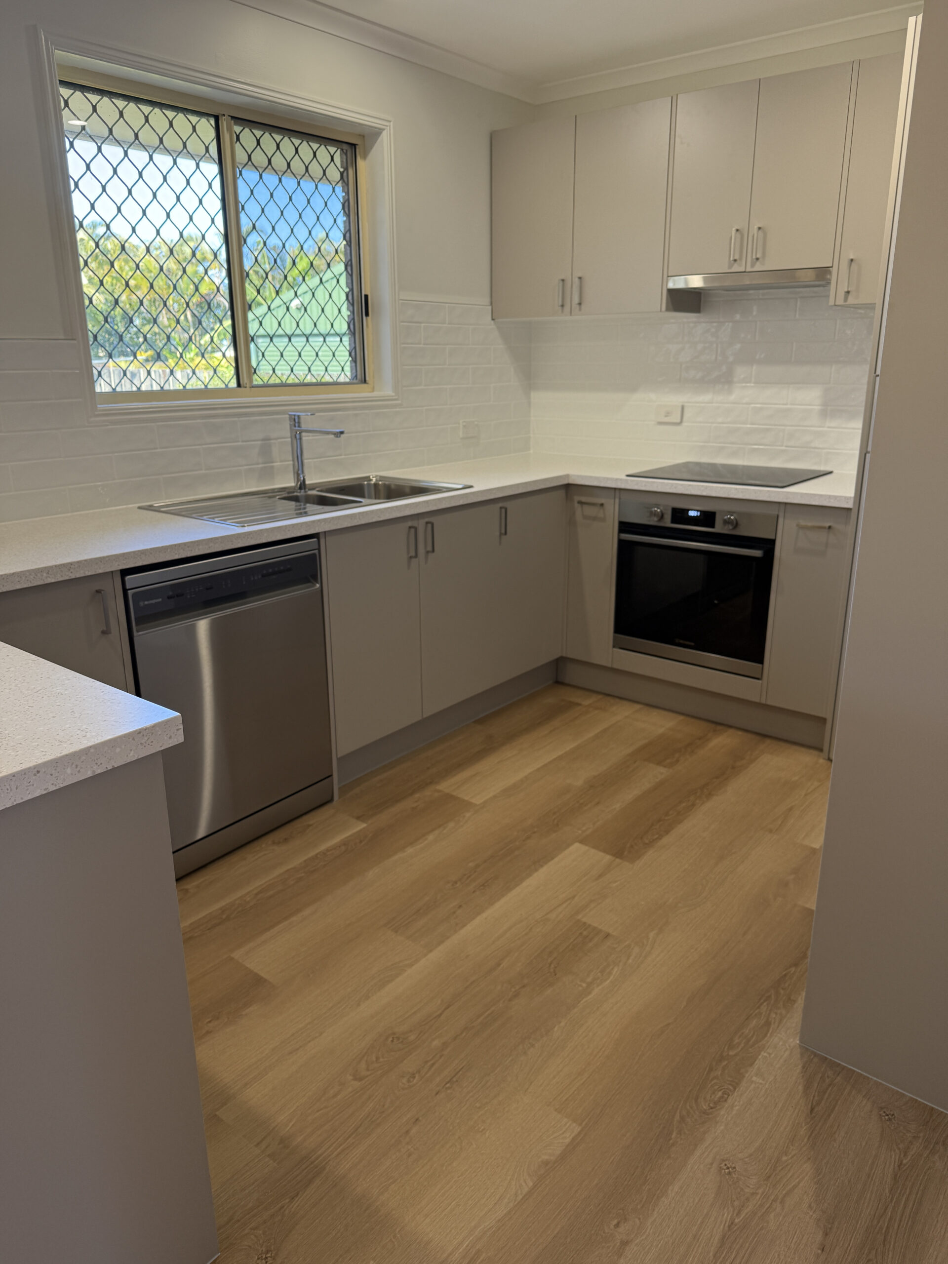 2 Archer Drive, POINT VERNON, QLD 4655 AUS
