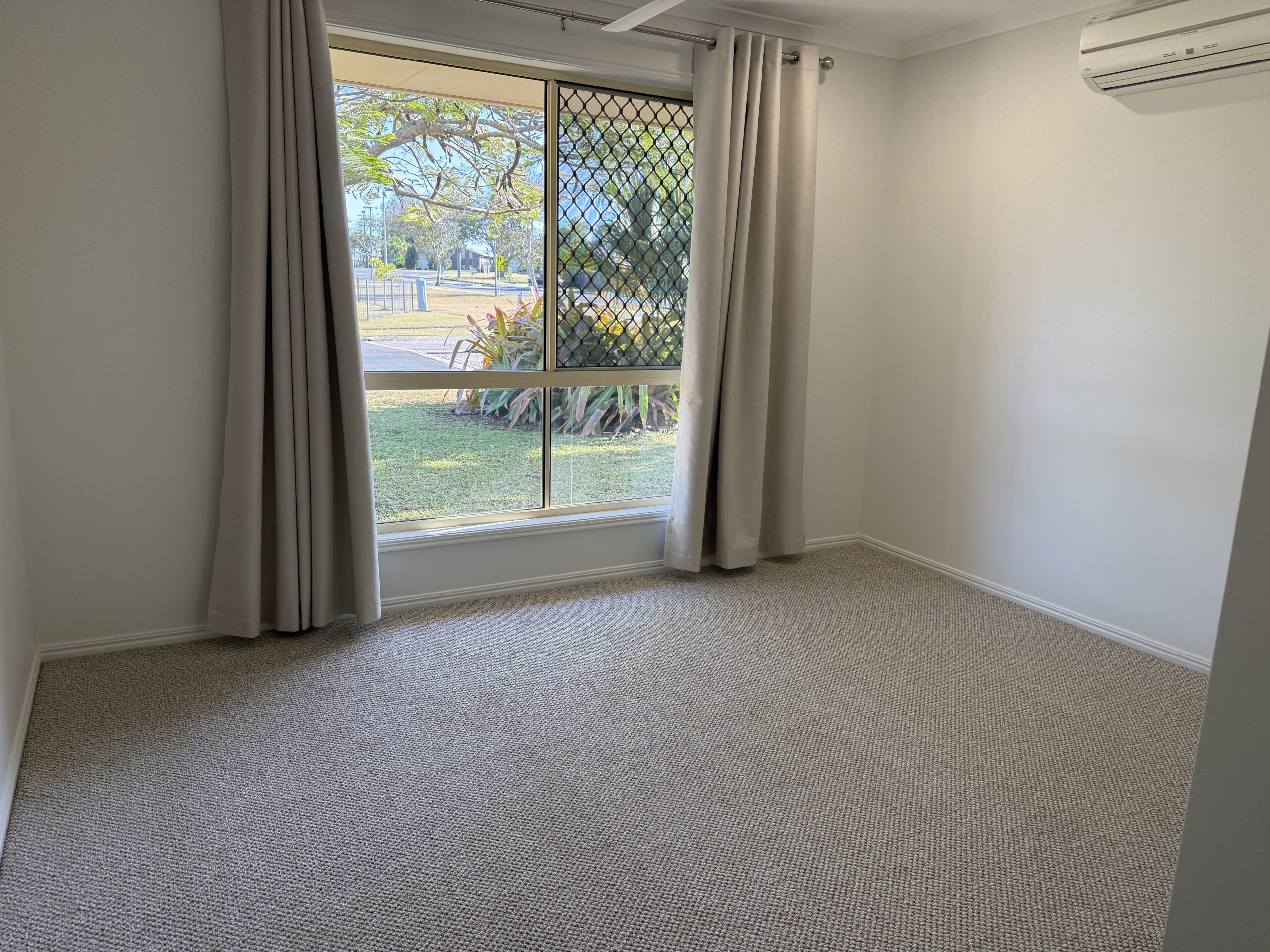 2 Archer Drive, POINT VERNON, QLD 4655 AUS