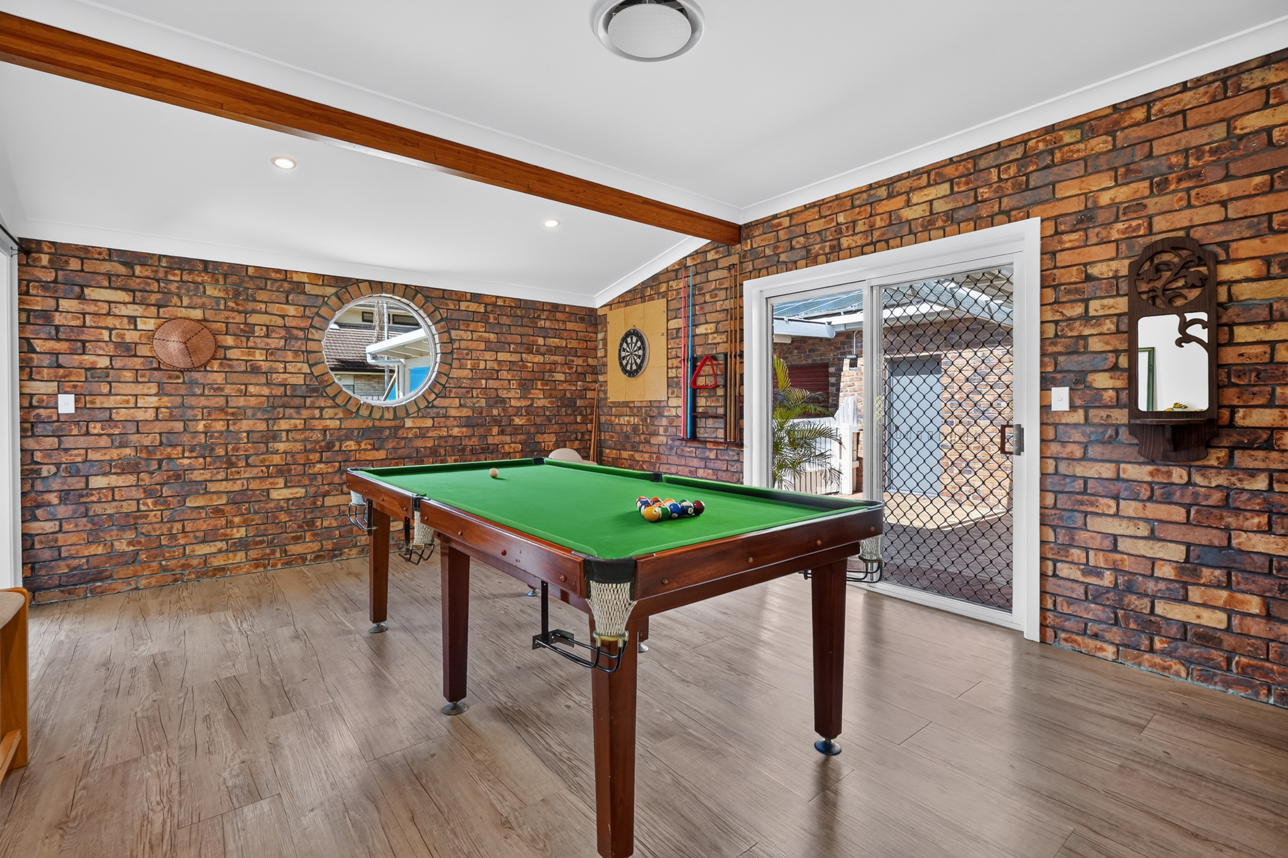 8 Windemere Road, WONDUNNA, QLD 4655 AUS