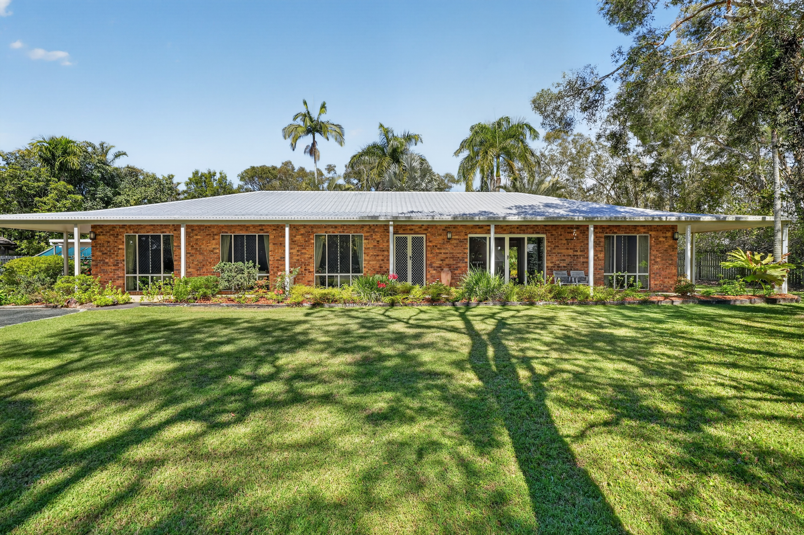 8 Windemere Road, WONDUNNA, QLD 4655 AUS