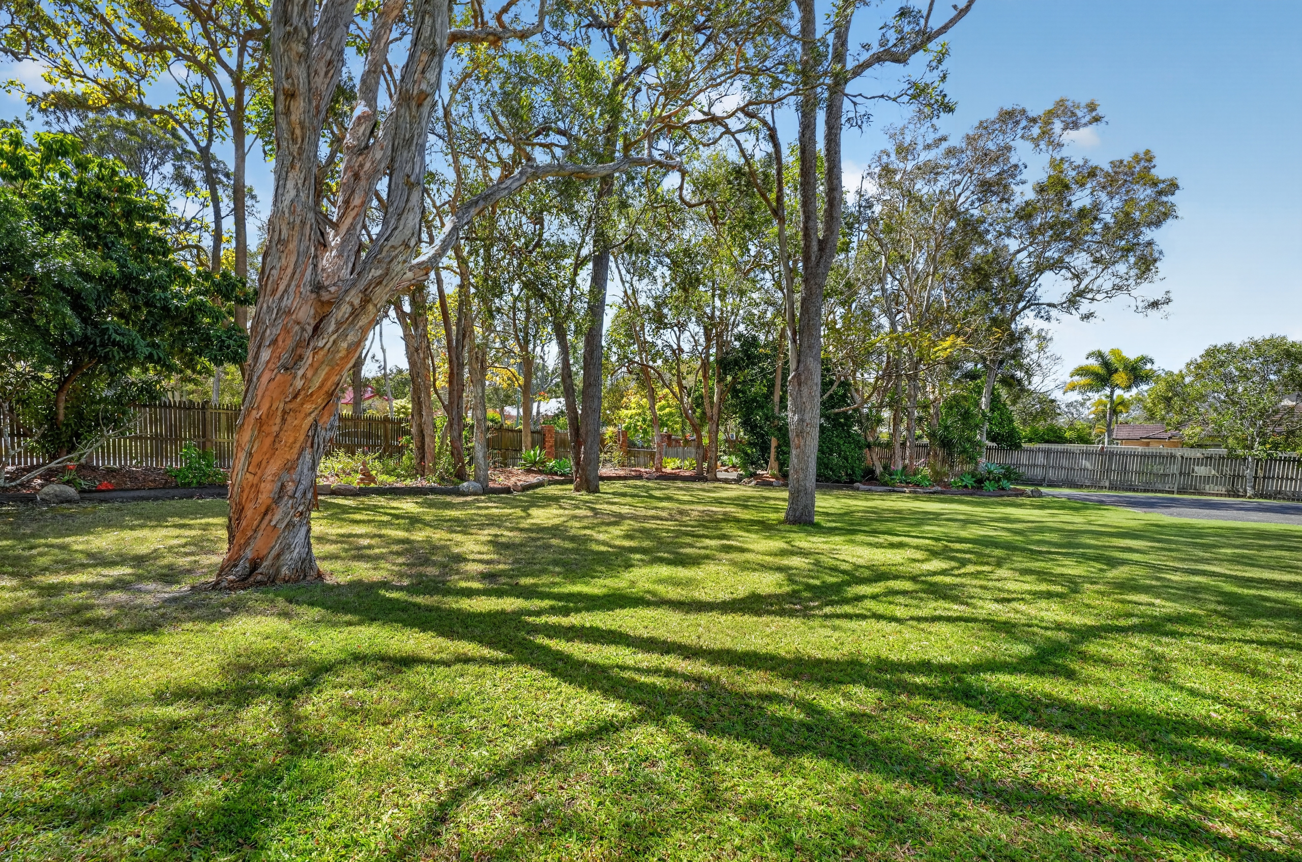 8 Windemere Road, WONDUNNA, QLD 4655 AUS