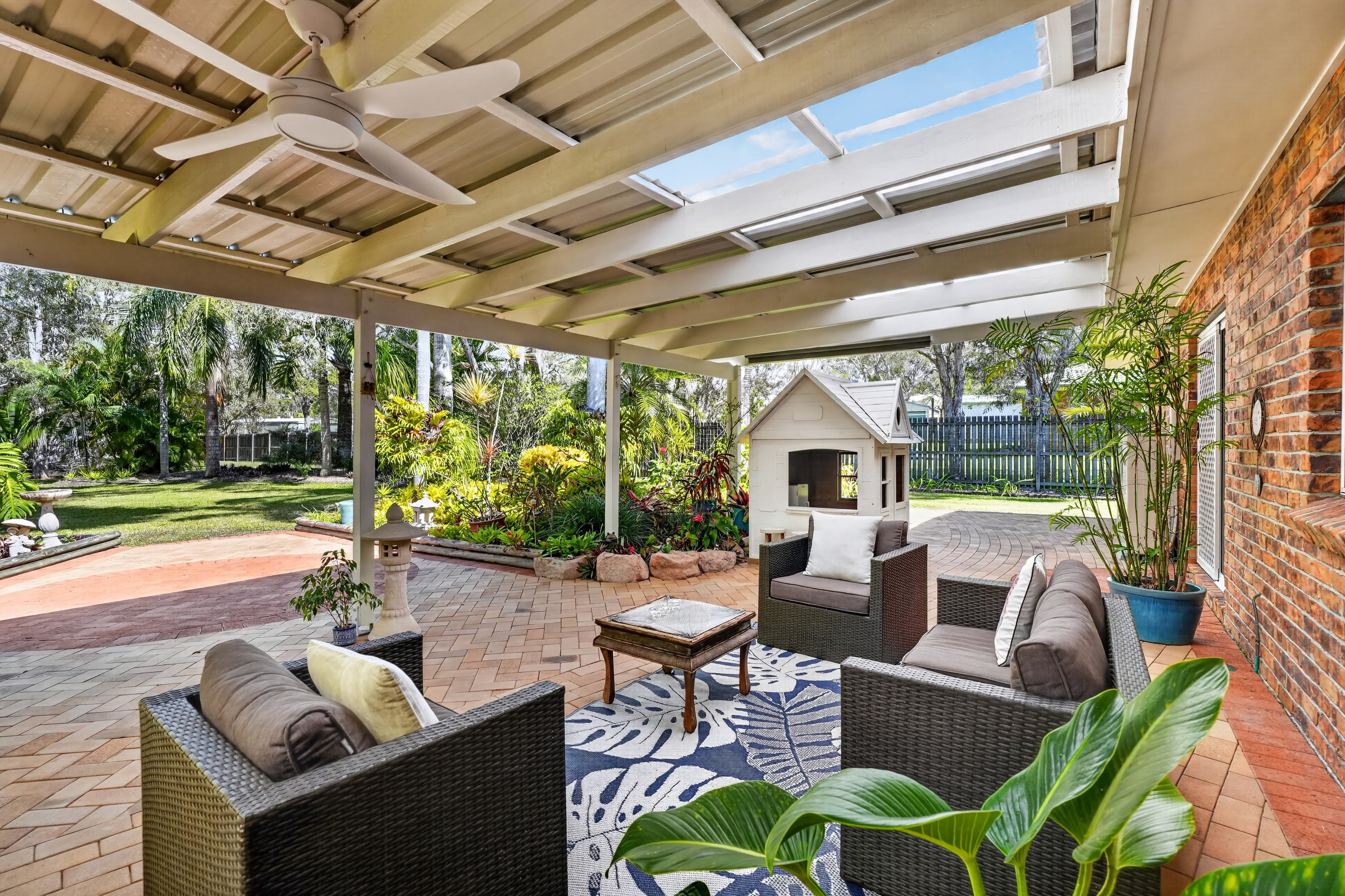 8 Windemere Road, WONDUNNA, QLD 4655 AUS