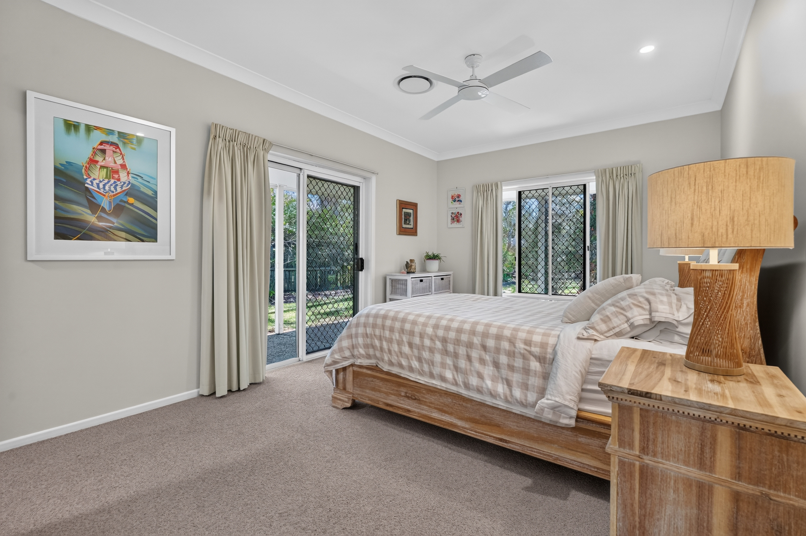 8 Windemere Road, WONDUNNA, QLD 4655 AUS