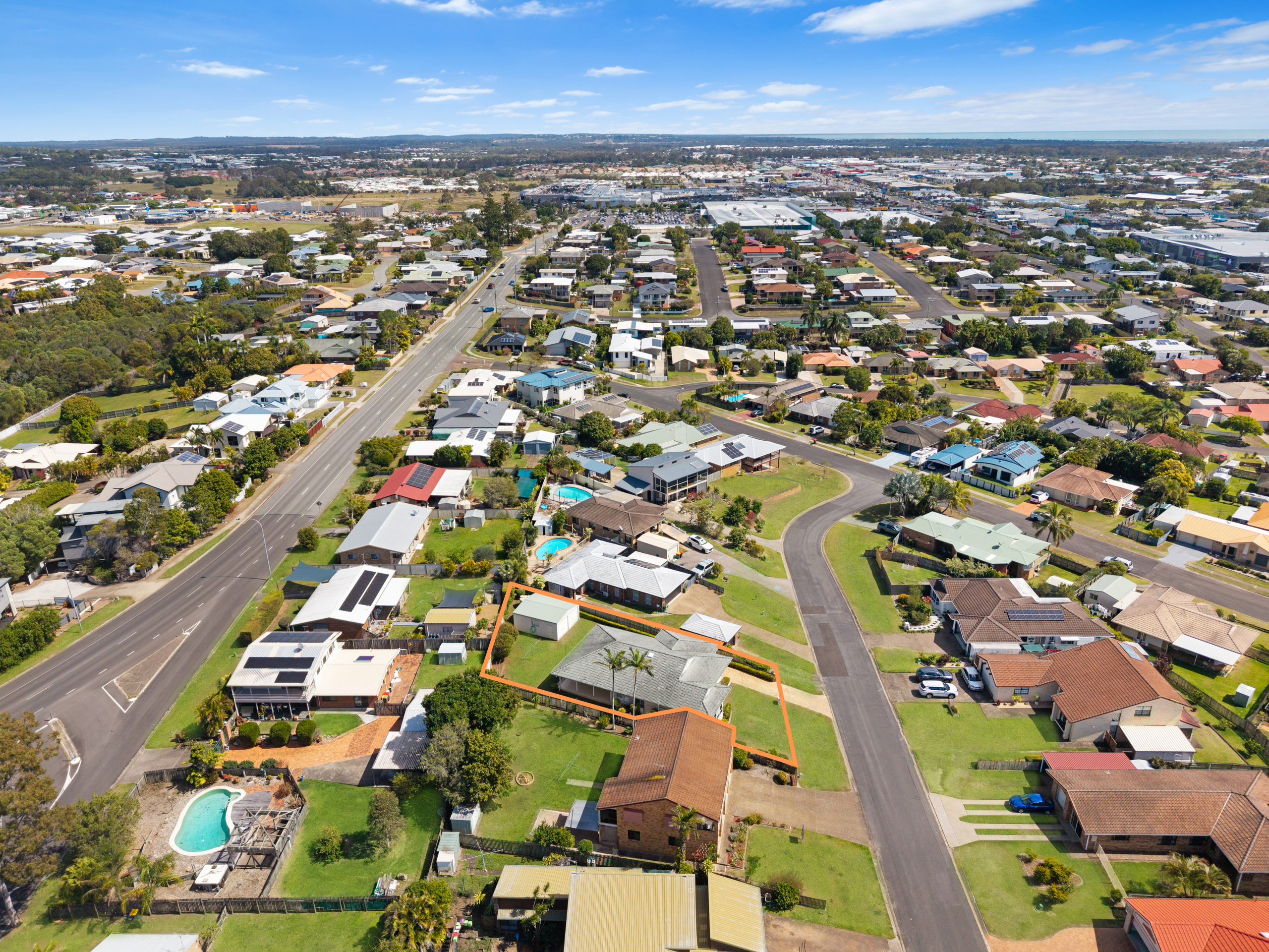 32 Craig Crescent, PIALBA, QLD 4655 AUS