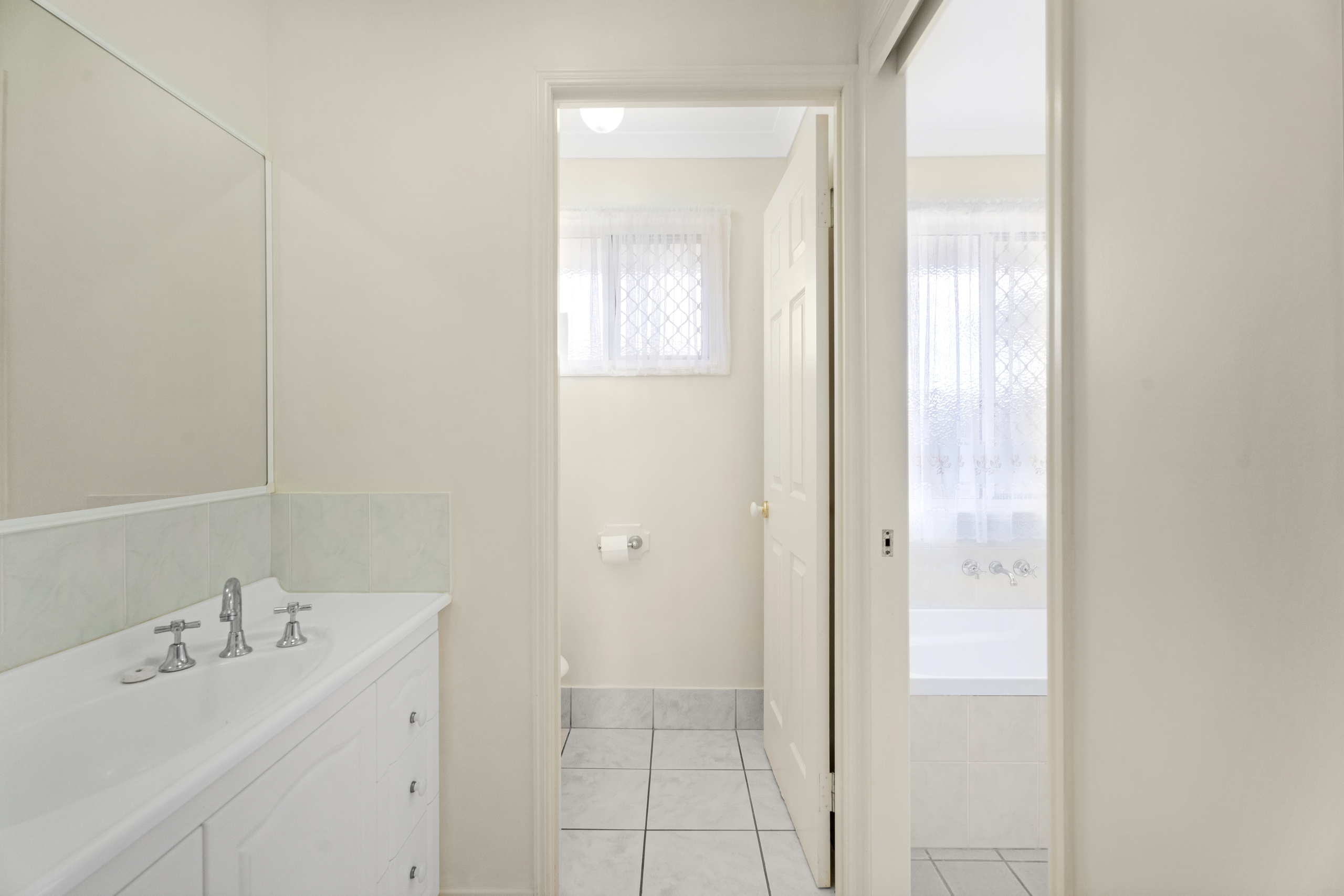32 Craig Crescent, PIALBA, QLD 4655 AUS