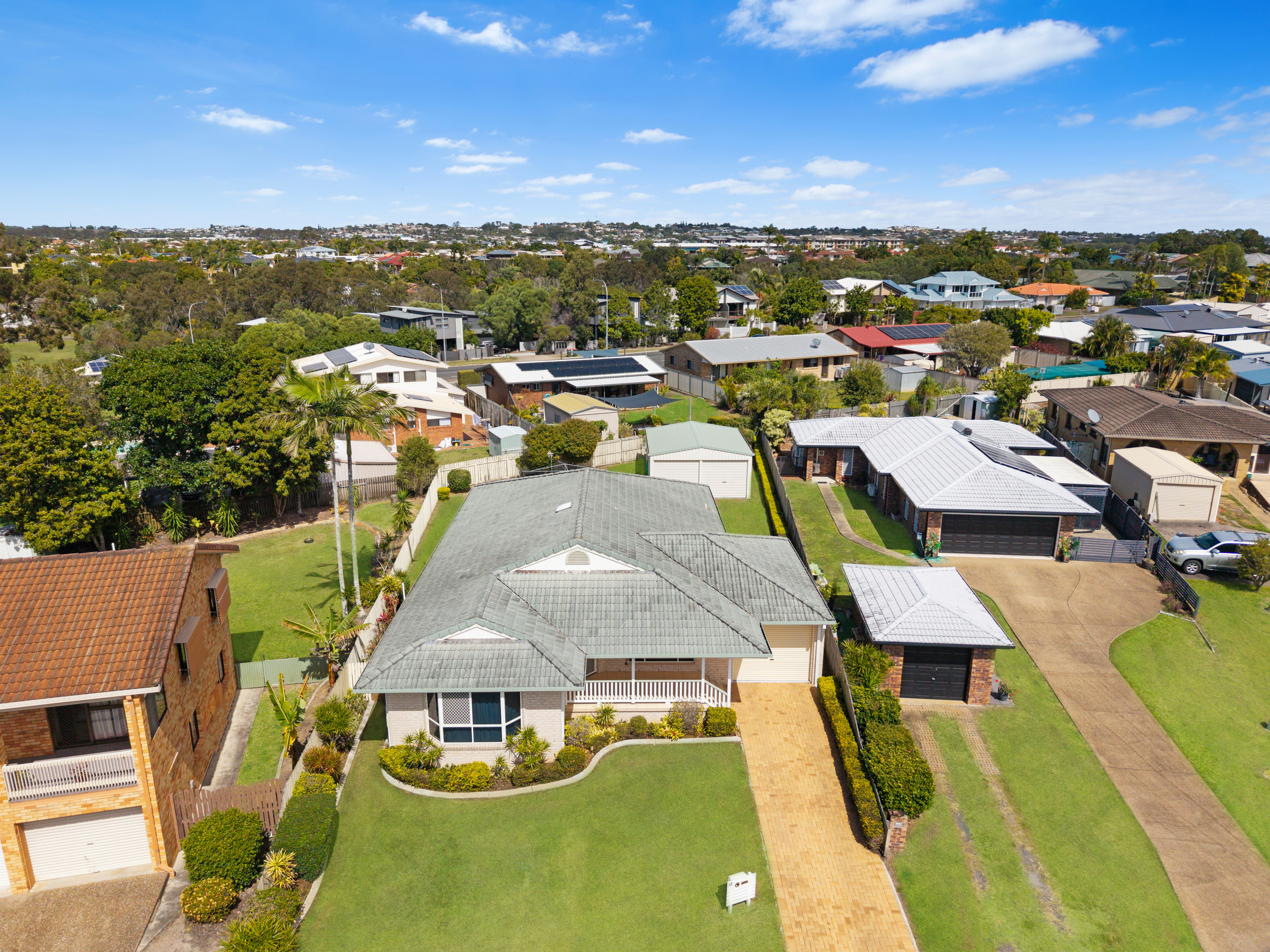32 Craig Crescent, PIALBA, QLD 4655 AUS