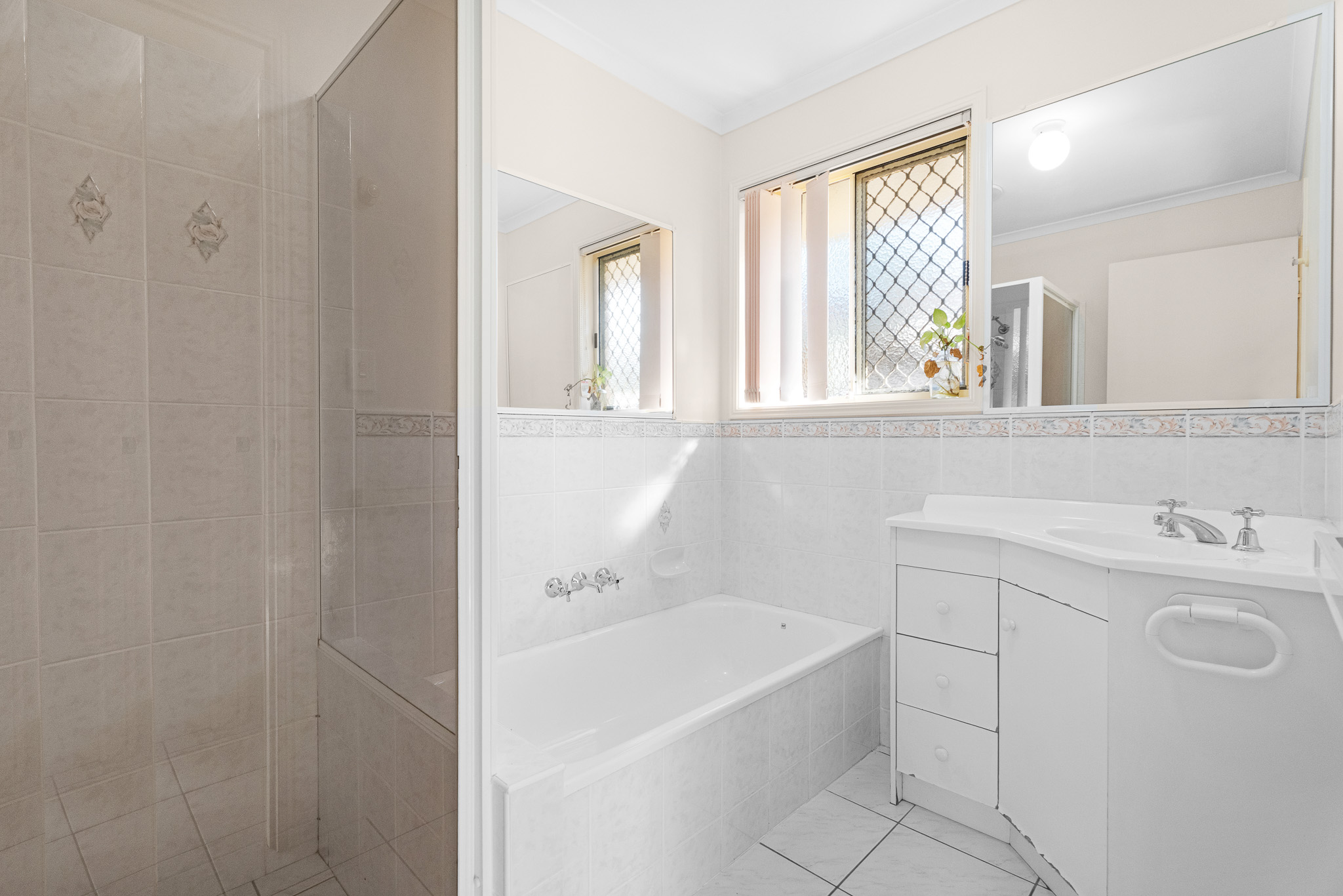 32 Anembo Drive, TORQUAY, QLD 4655 AUS