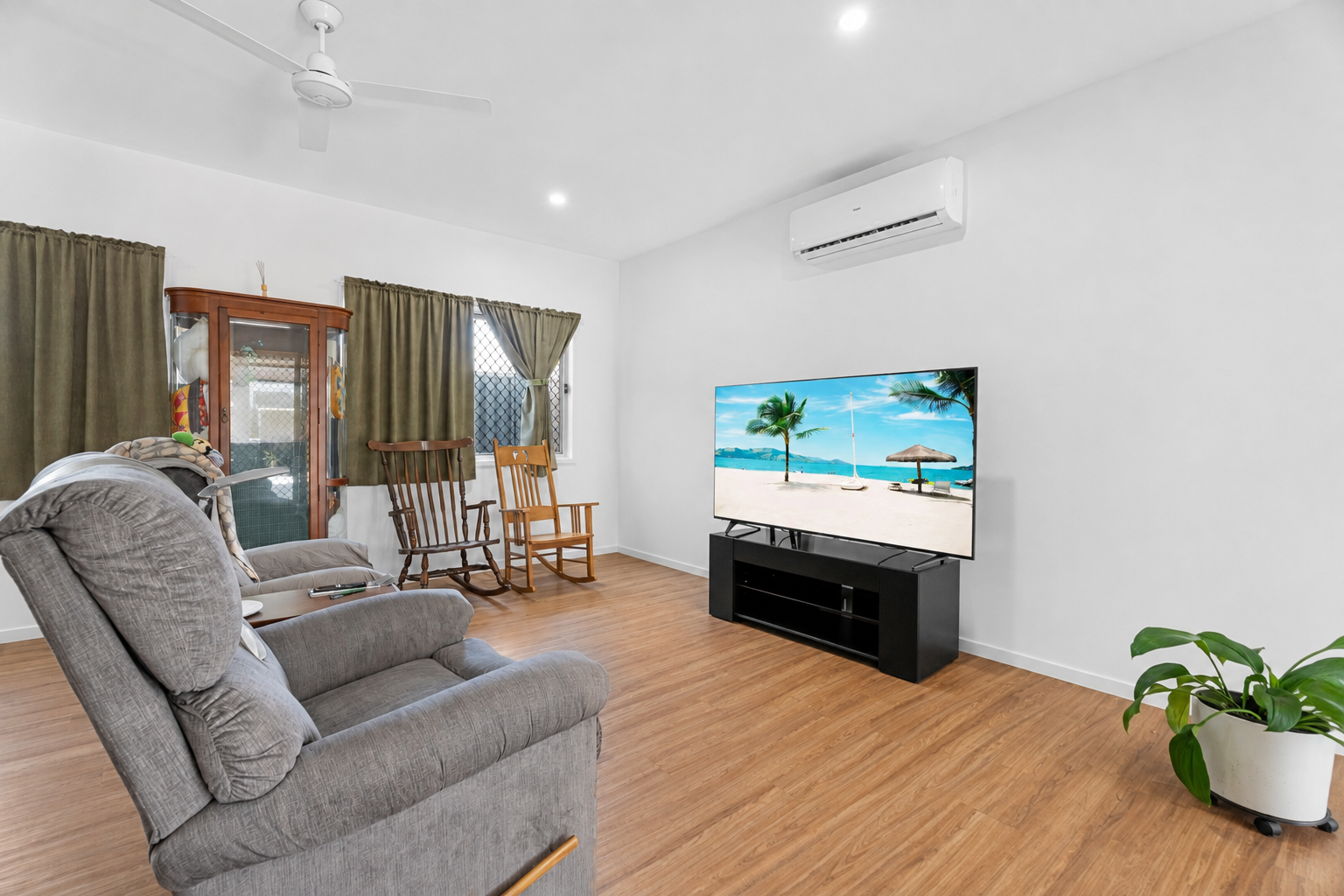 28/835 Boat Harbour Drive, URANGAN, QLD 4655 AUS