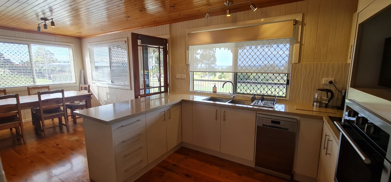 8 Edgecumbe Close, RIVER HEADS, QLD 4655 AUS