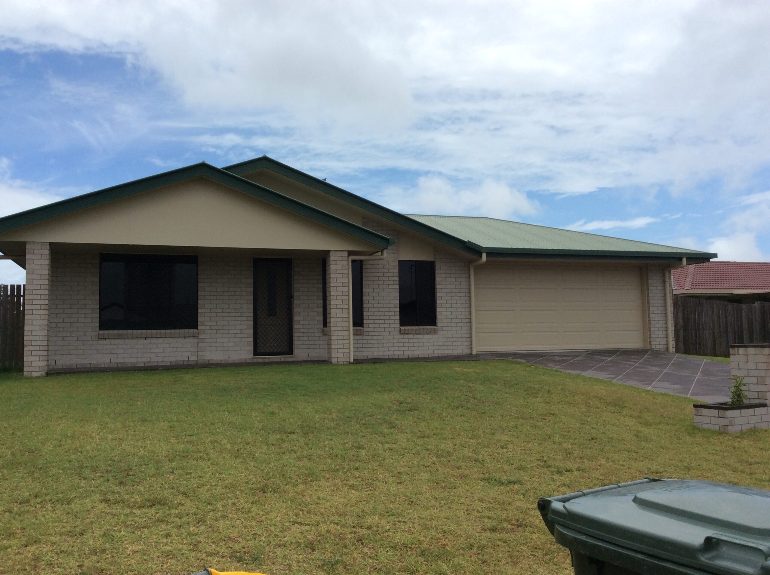 8 Parakeet Circuit, KAWUNGAN, QLD 4655 AUS
