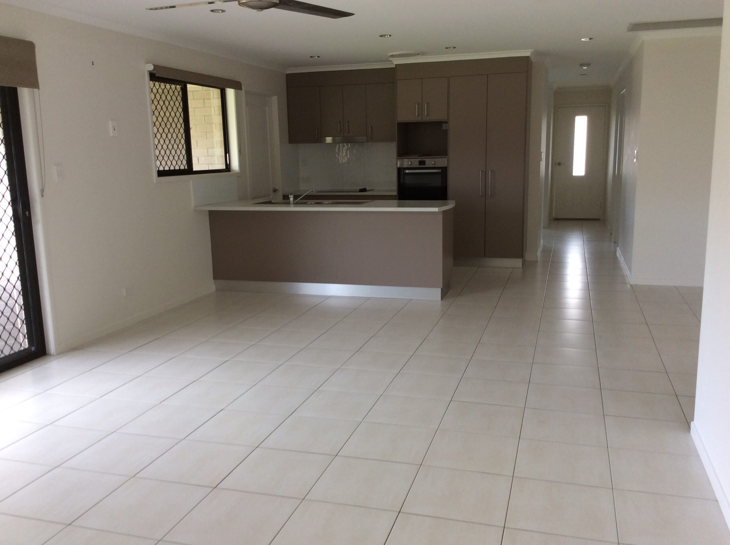 8 Parakeet Circuit, KAWUNGAN, QLD 4655 AUS