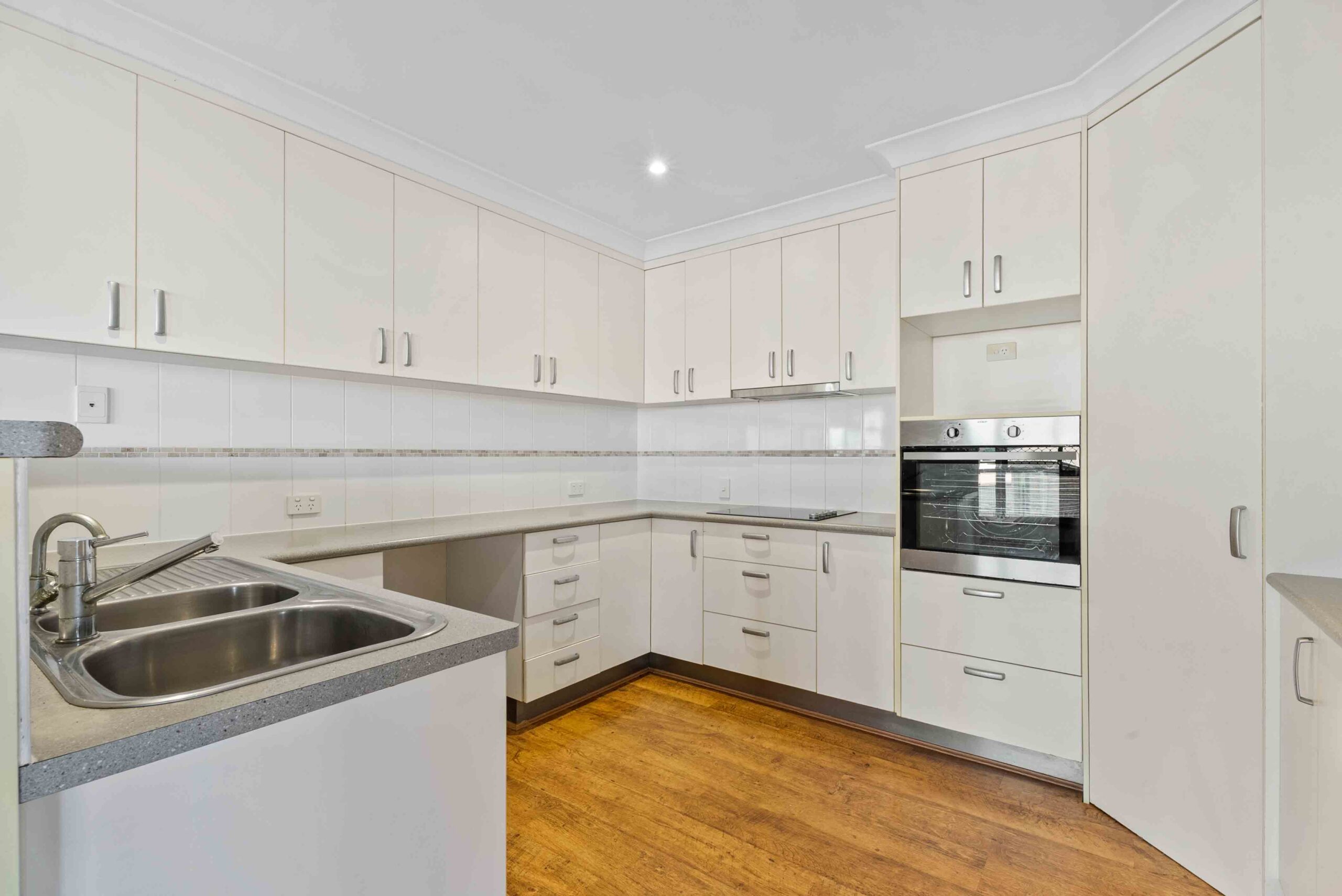 10 Queensbury Grove, URRAWEEN, QLD 4655 AUS