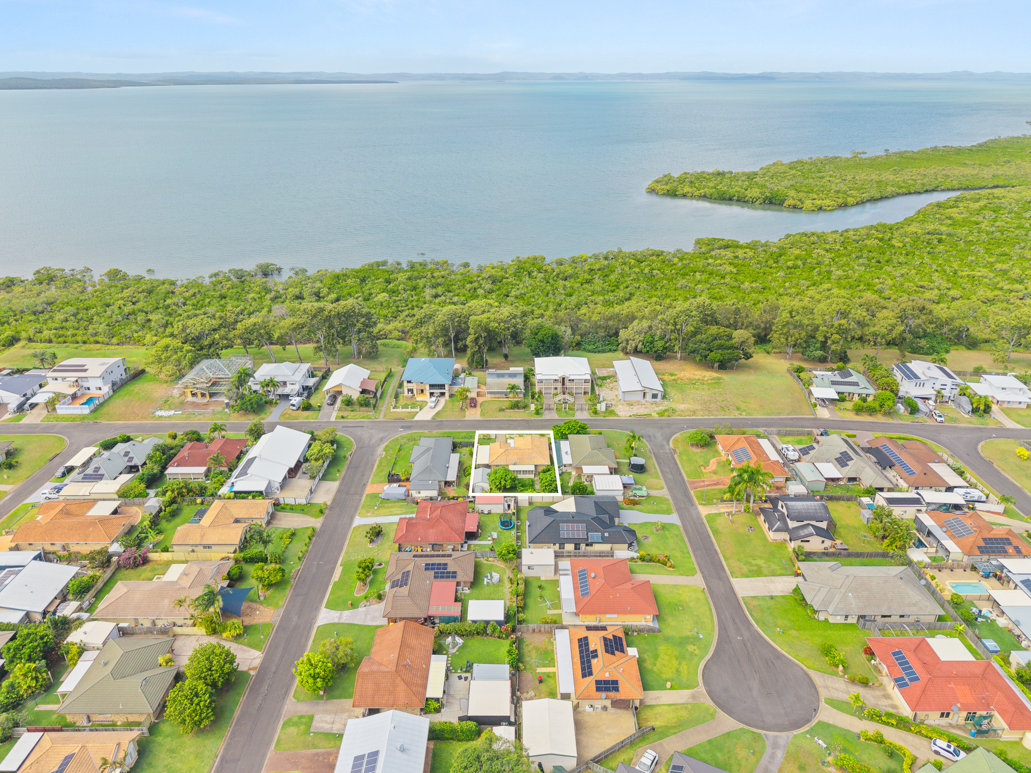 17 Foreshore Drive, URANGAN, QLD 4655 AUS