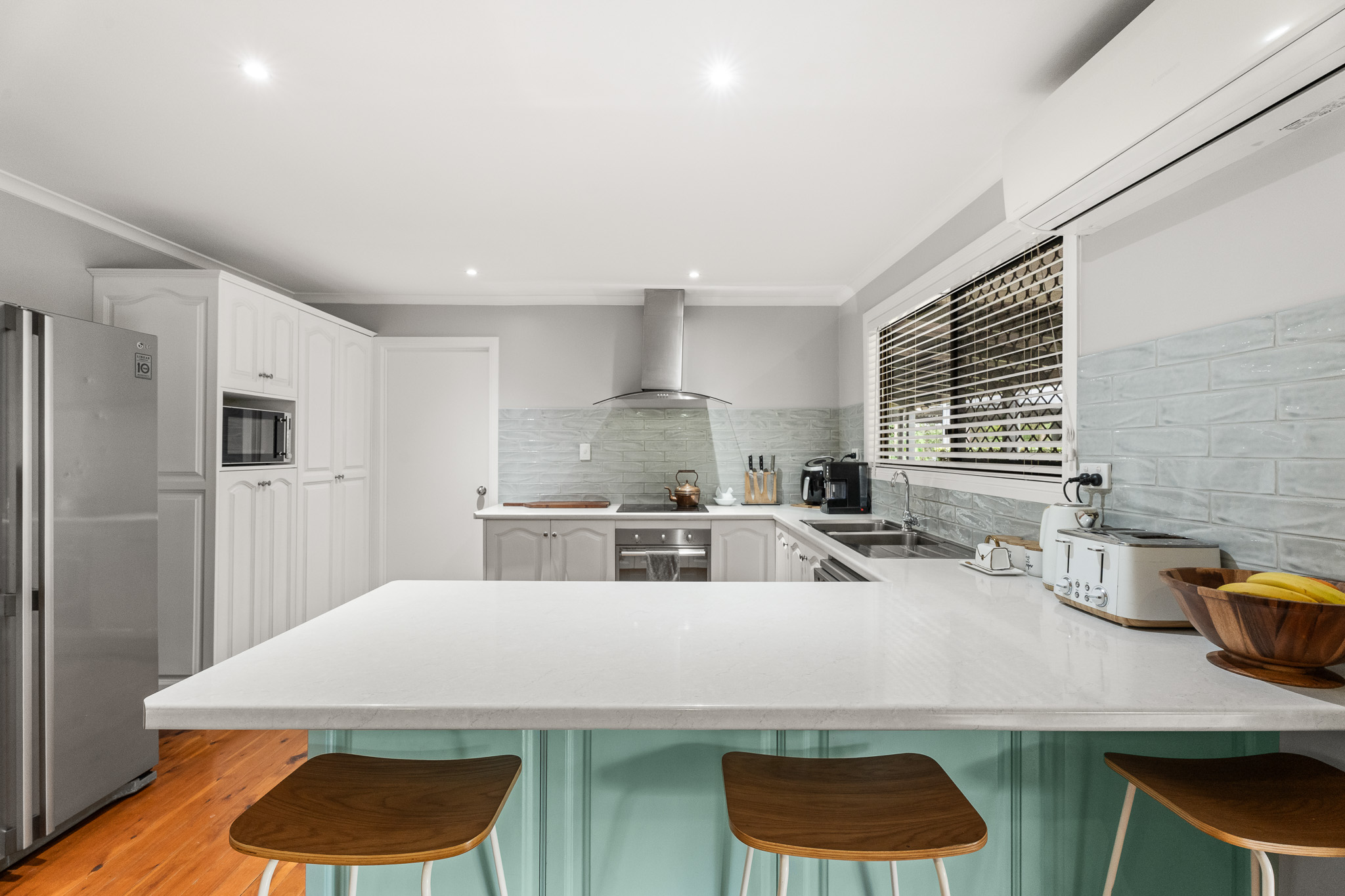 16-18 Mungara Court, WONDUNNA, QLD 4655 AUS