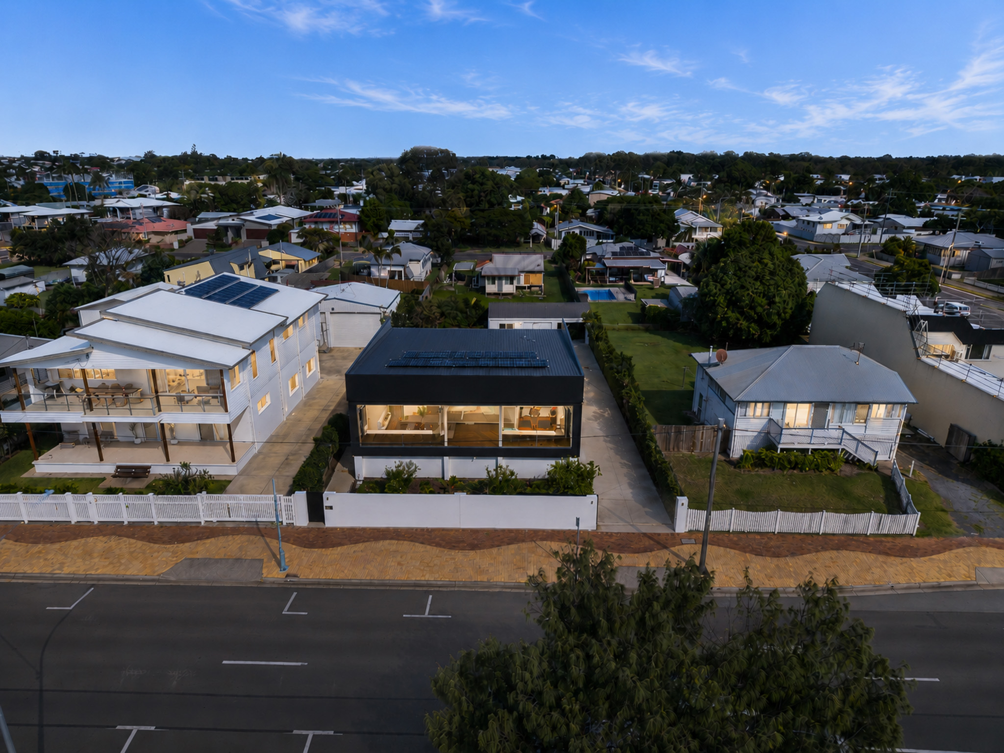 555 Esplanade, URANGAN, QLD 4655 AUS