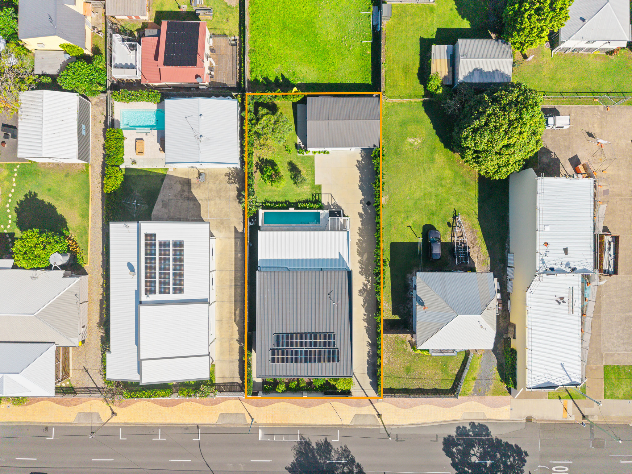 555 Esplanade, URANGAN, QLD 4655 AUS