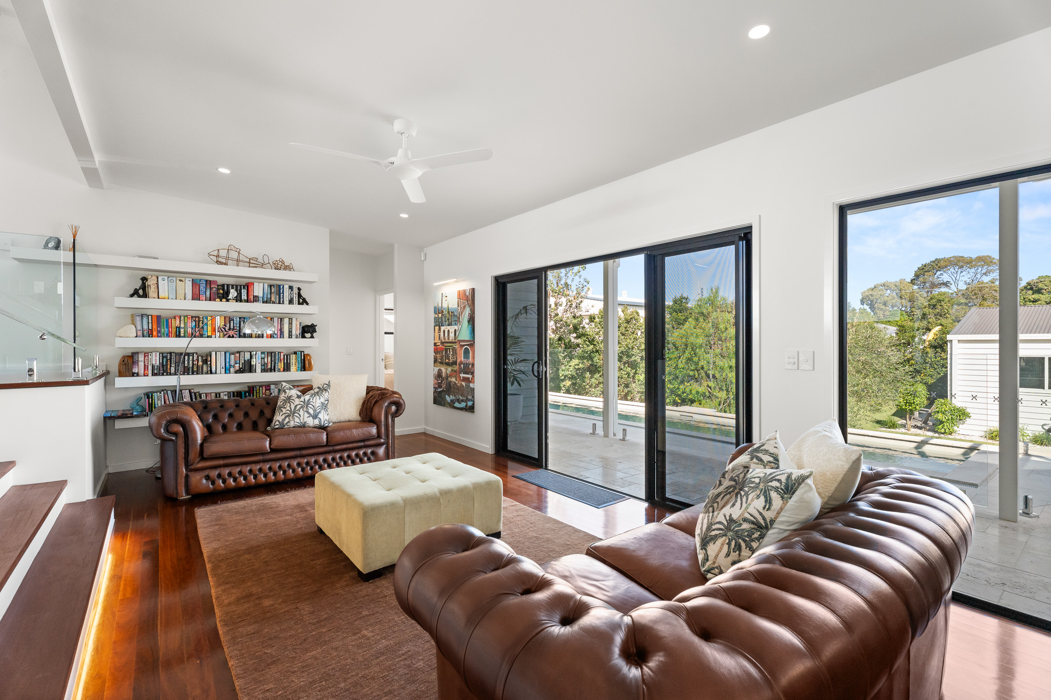 555 Esplanade, URANGAN, QLD 4655 AUS