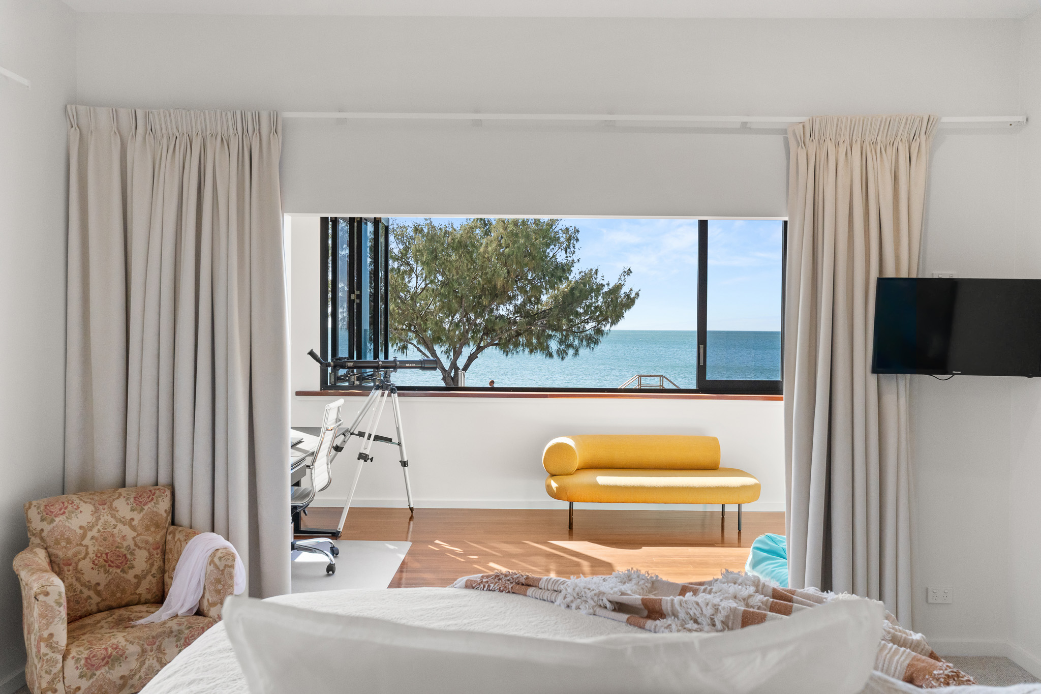 555 Esplanade, URANGAN, QLD 4655 AUS