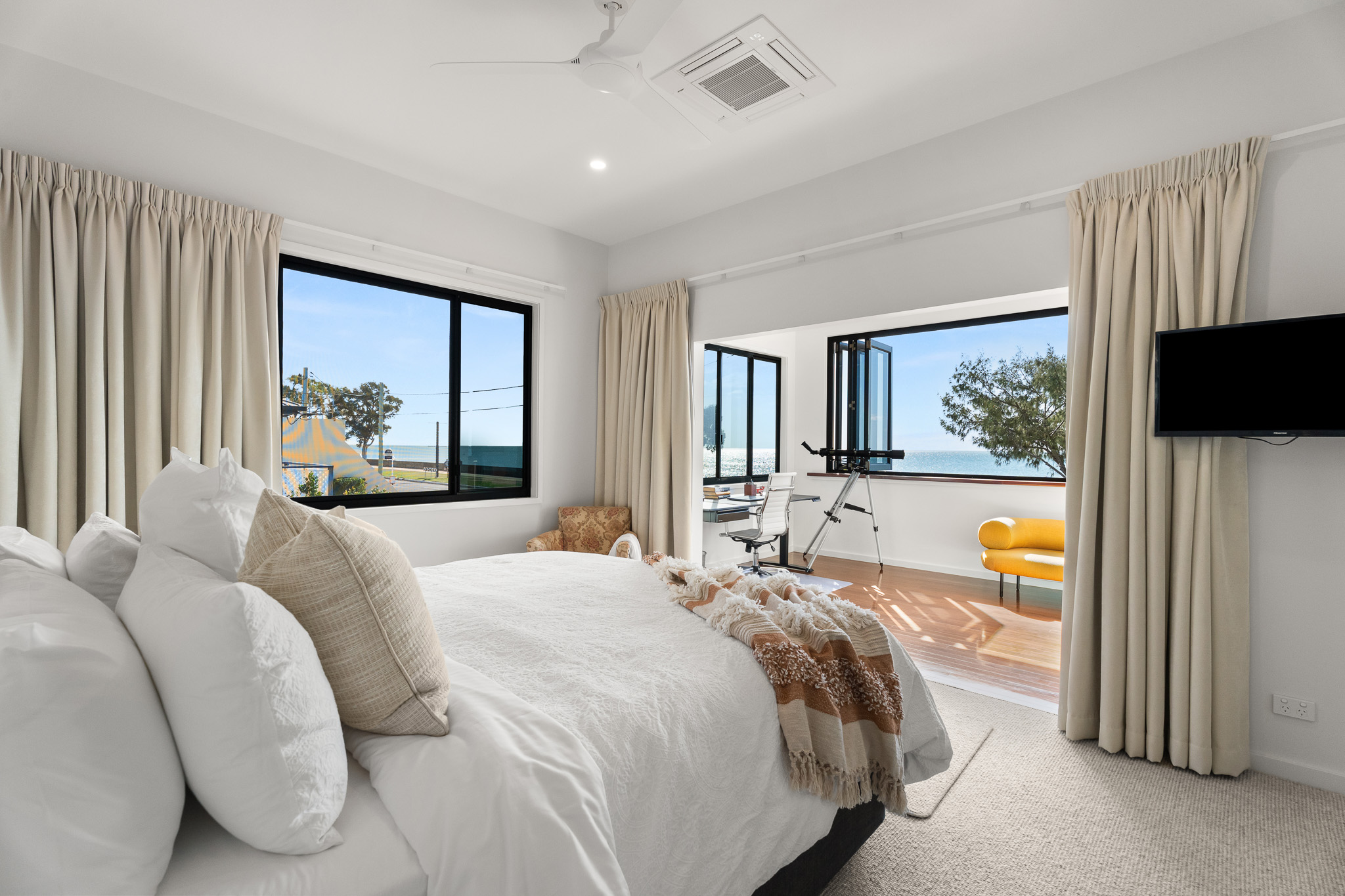 555 Esplanade, URANGAN, QLD 4655 AUS