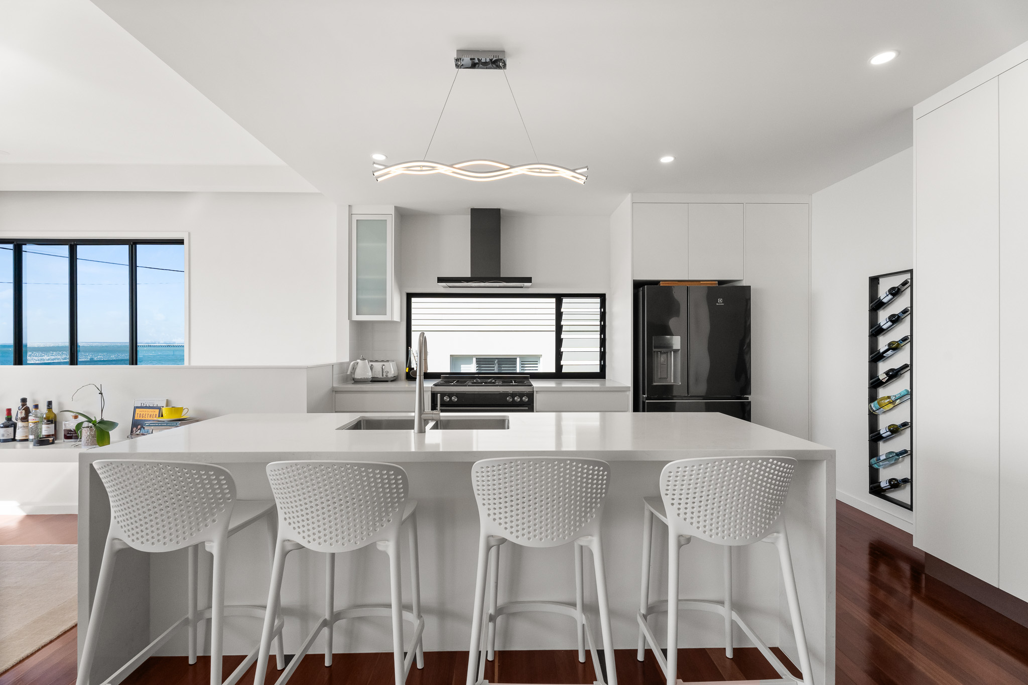 555 Esplanade, URANGAN, QLD 4655 AUS