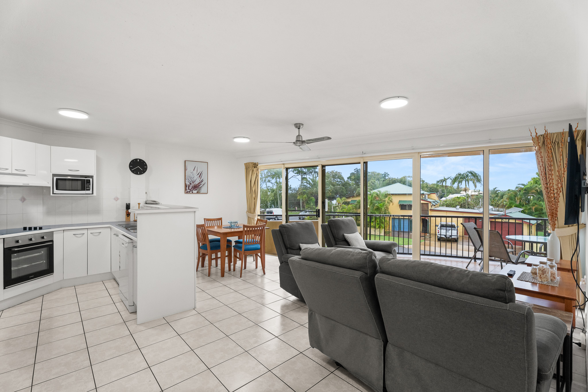 7/496 Esplanade, TORQUAY, QLD 4655 AUS