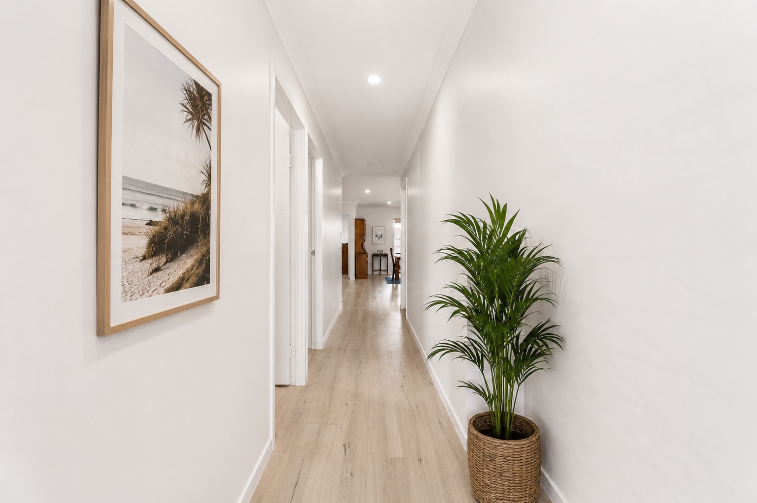 15 Bonavista Way, ELI WATERS, QLD 4655 AUS