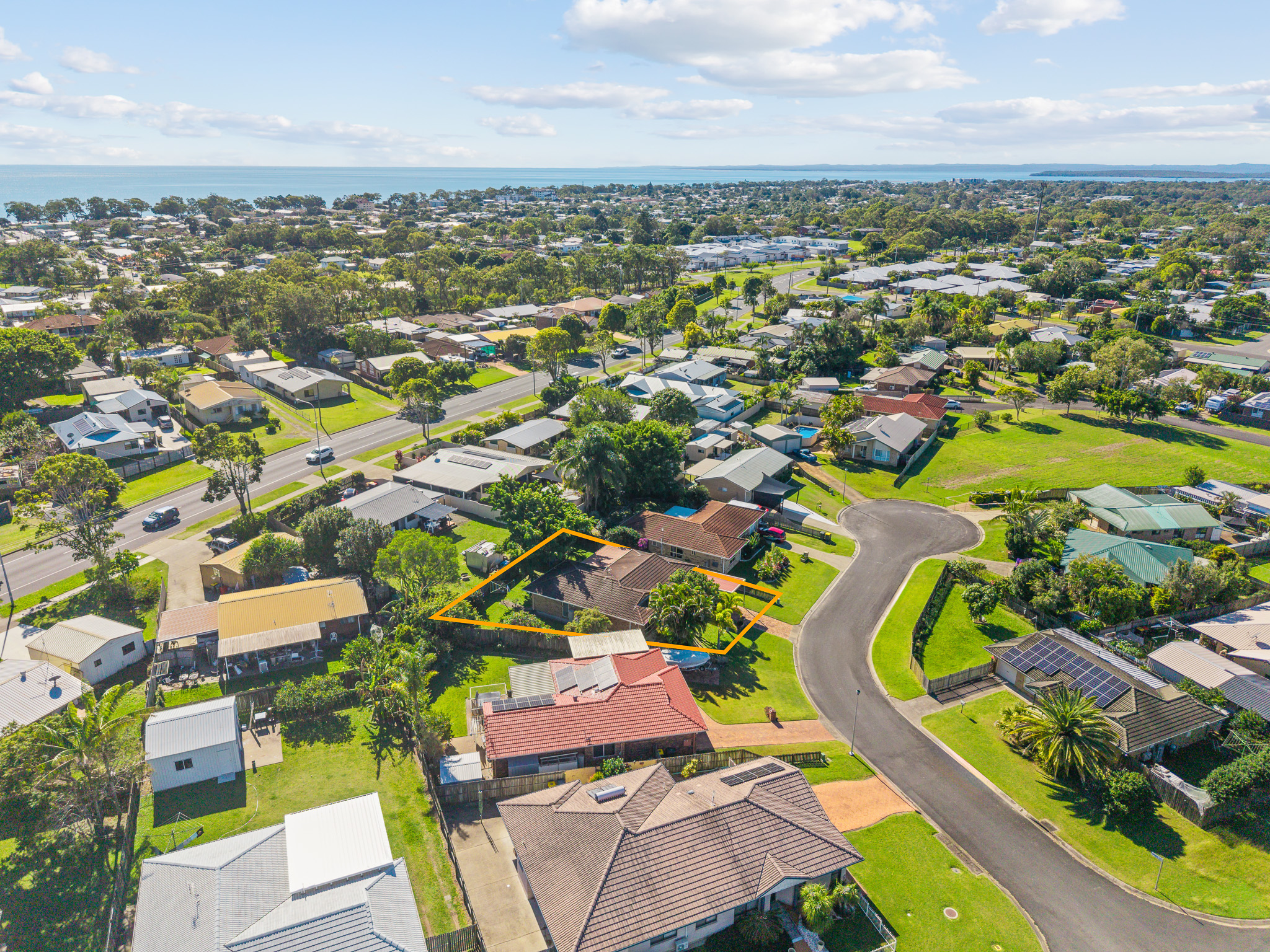 6 Carrie Court, TORQUAY, QLD 4655 AUS
